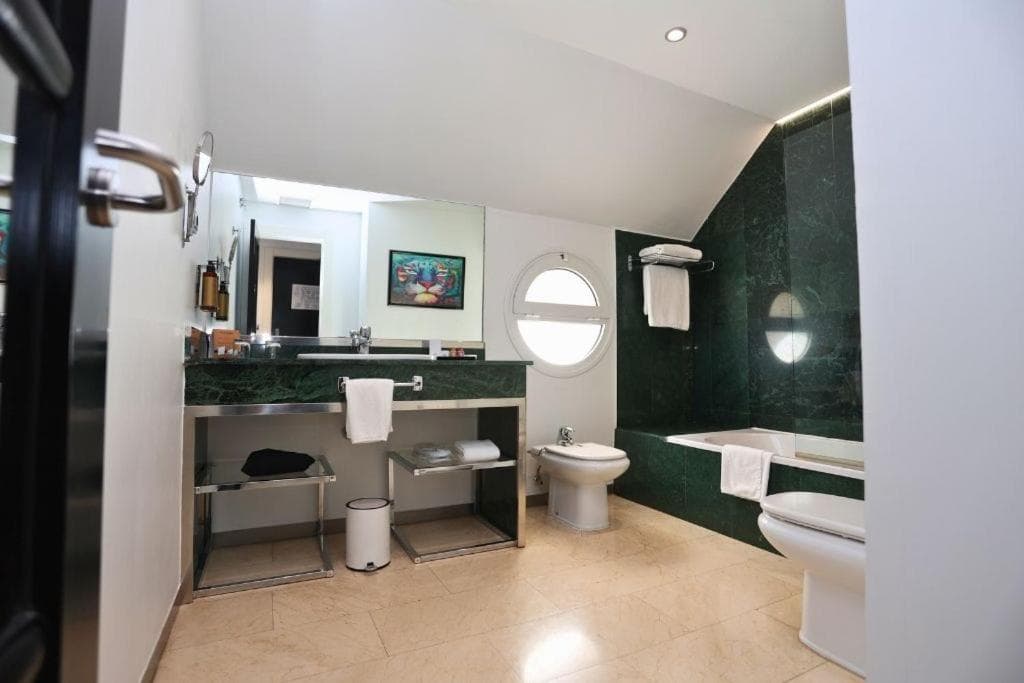 Mariposa Hotel Malaga — 26