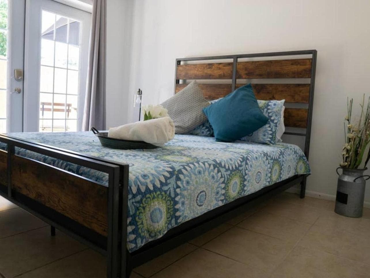 Mi Casa Es Tu Casa, Airport Suites — 18