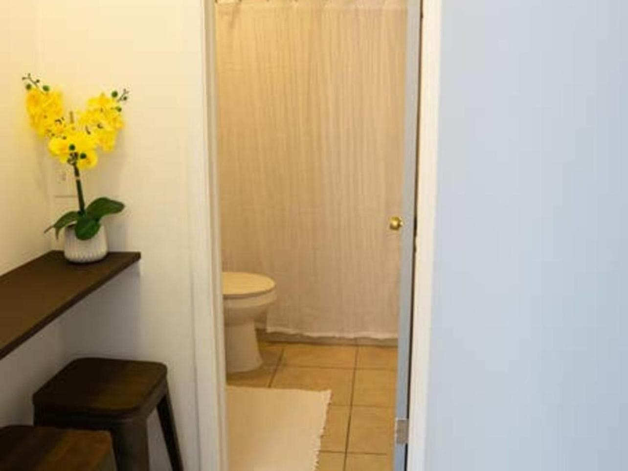 Mi Casa Es Tu Casa, Airport Suites — 4