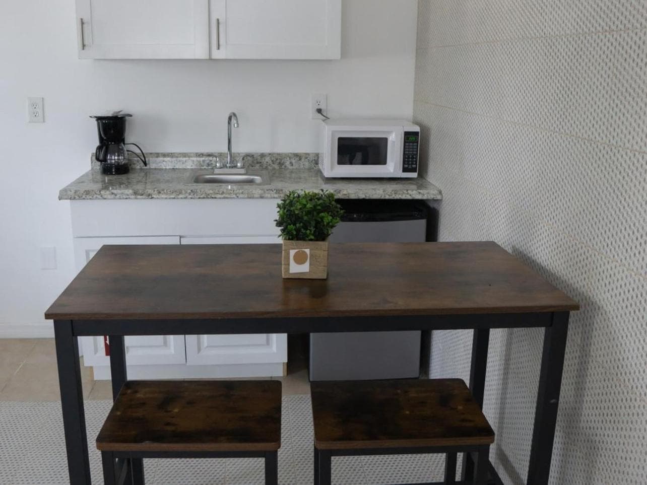 La mia casa è la tua casa, suite aeroportuali — 21