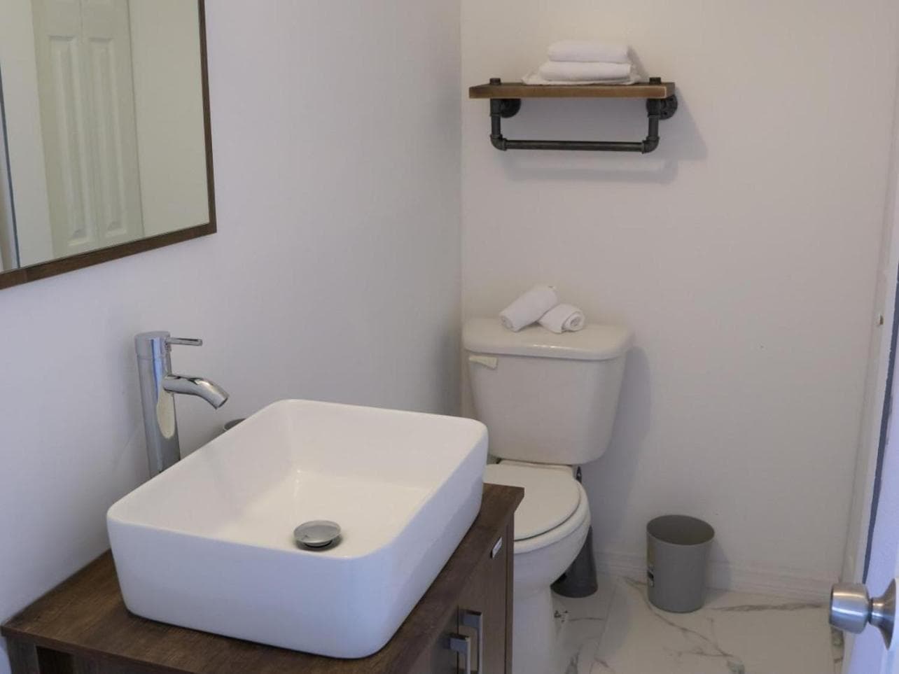 Mi Casa Es Tu Casa, Airport Suites — 2