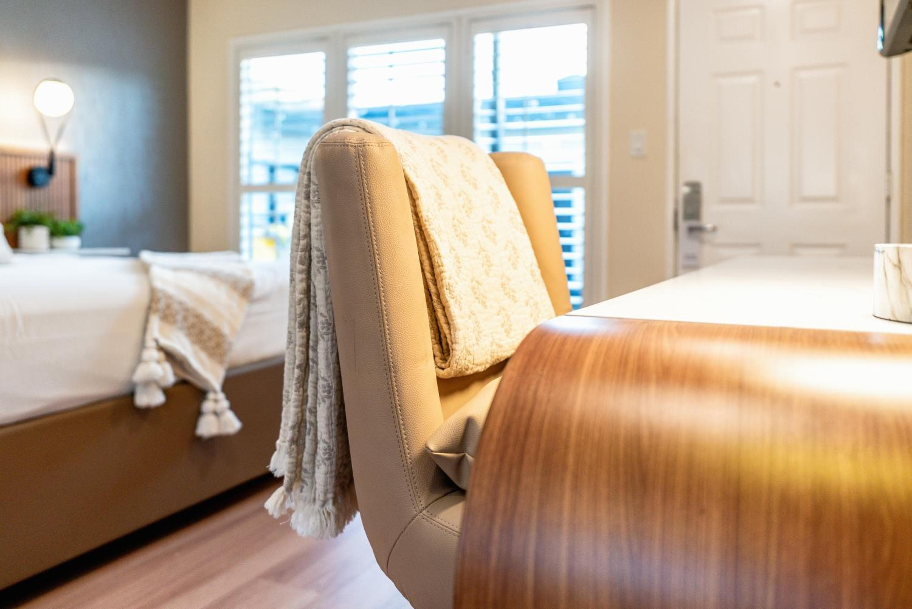 LYFE INN & SUITES by AGA - Beverly Hills — 18