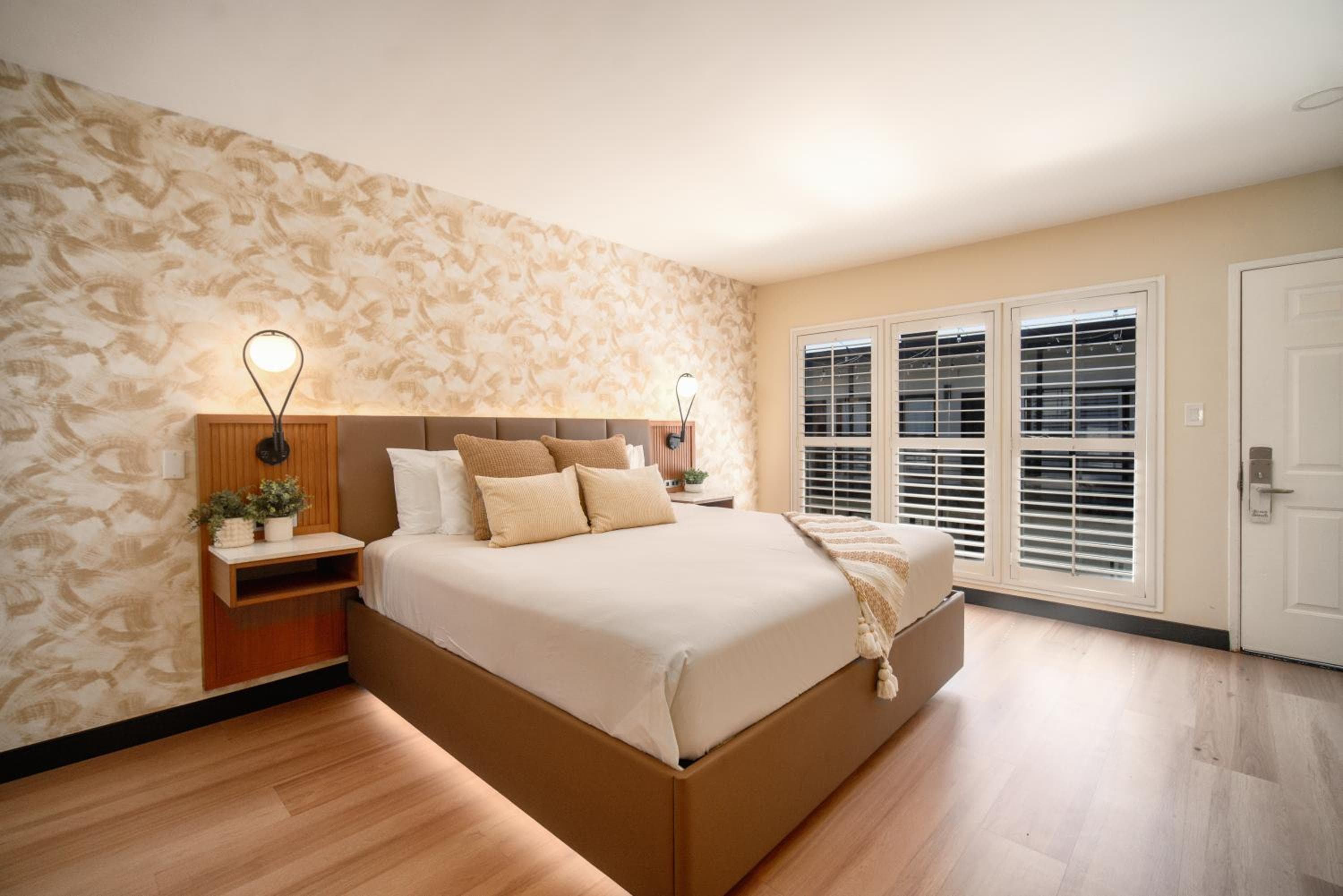 LYFE INN & SUITES by AGA - Beverly Hills — 13