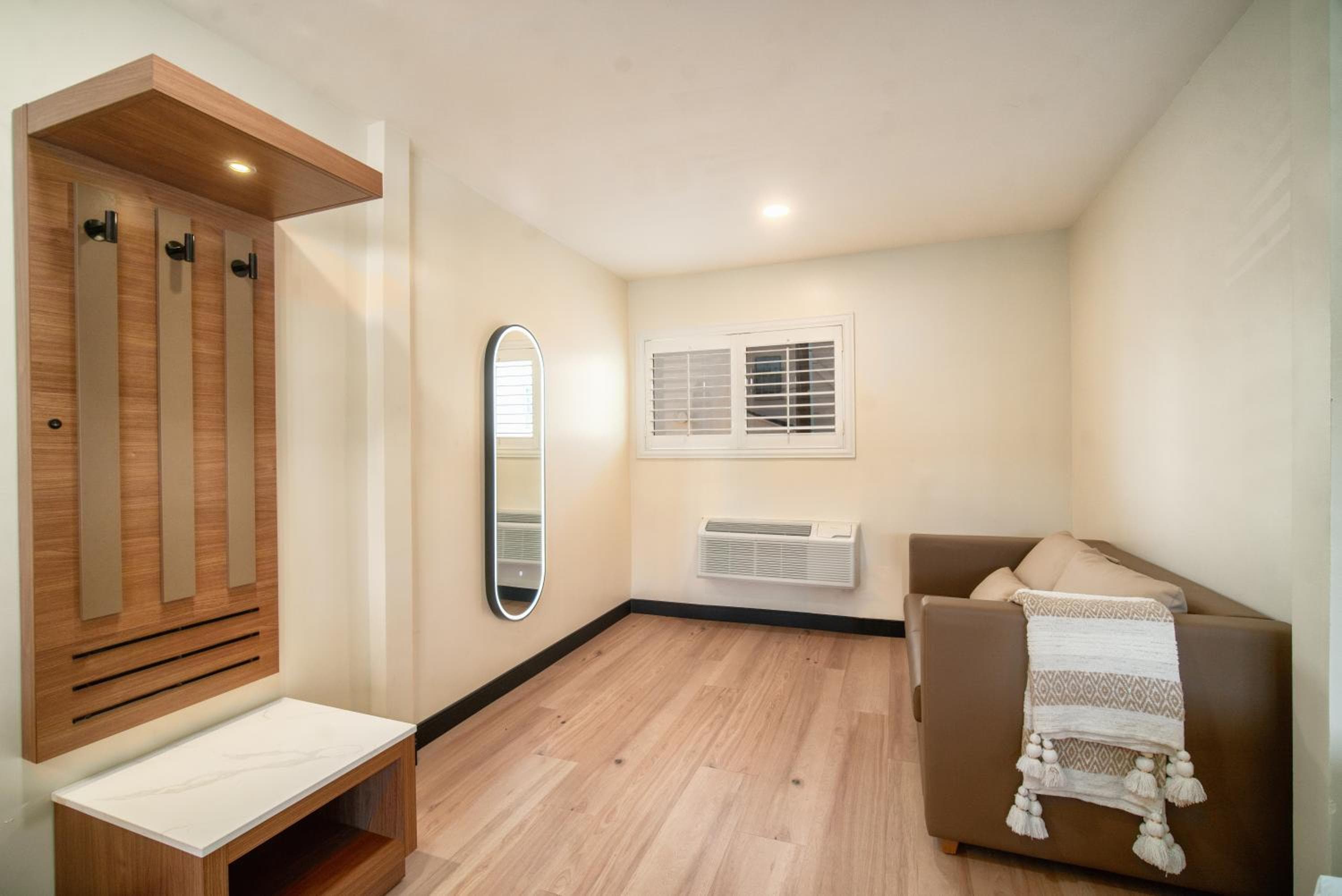 LYFE INN & SUITES by AGA - Beverly Hills — 14