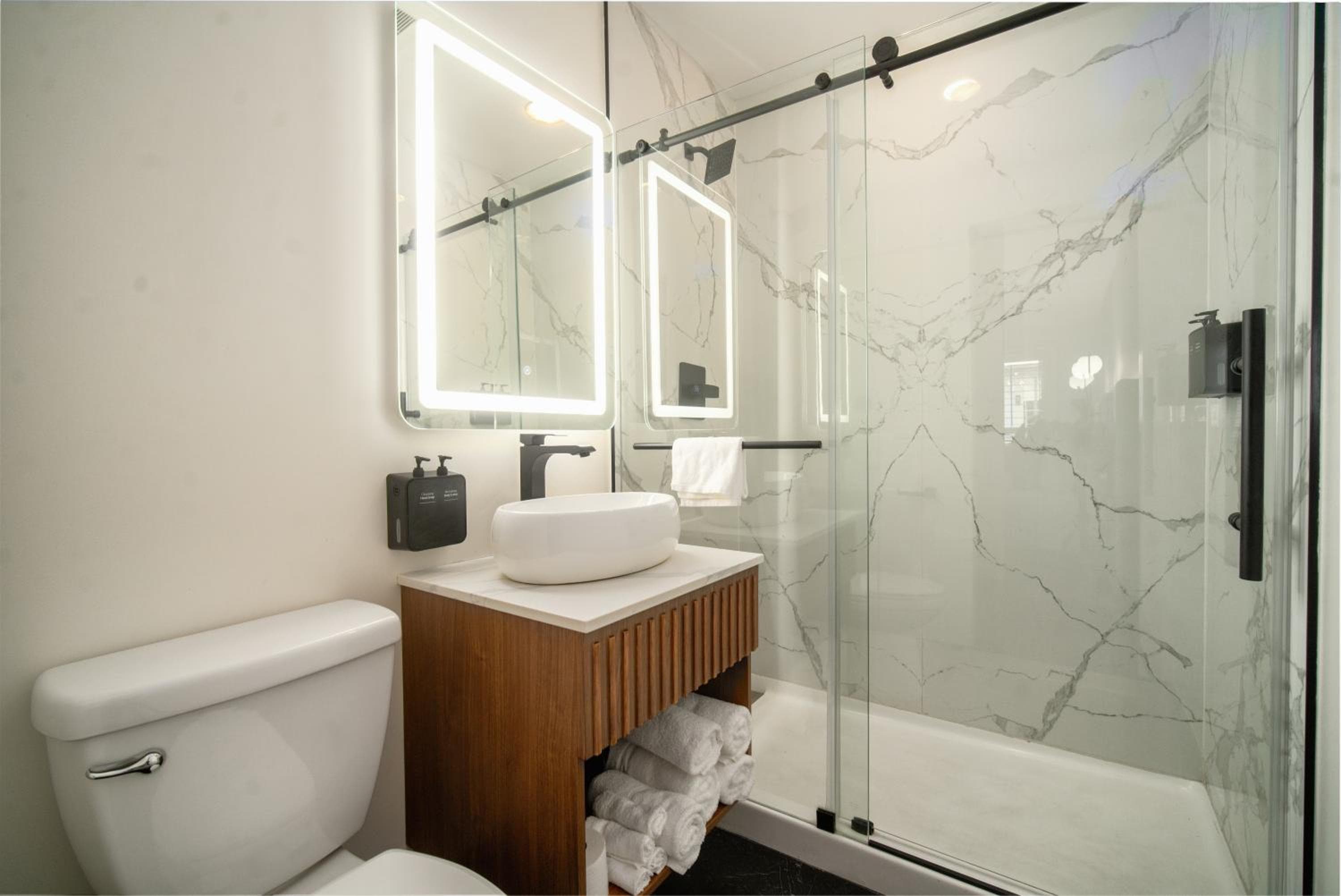 LYFE INN & SUITES by AGA - Beverly Hills — 15