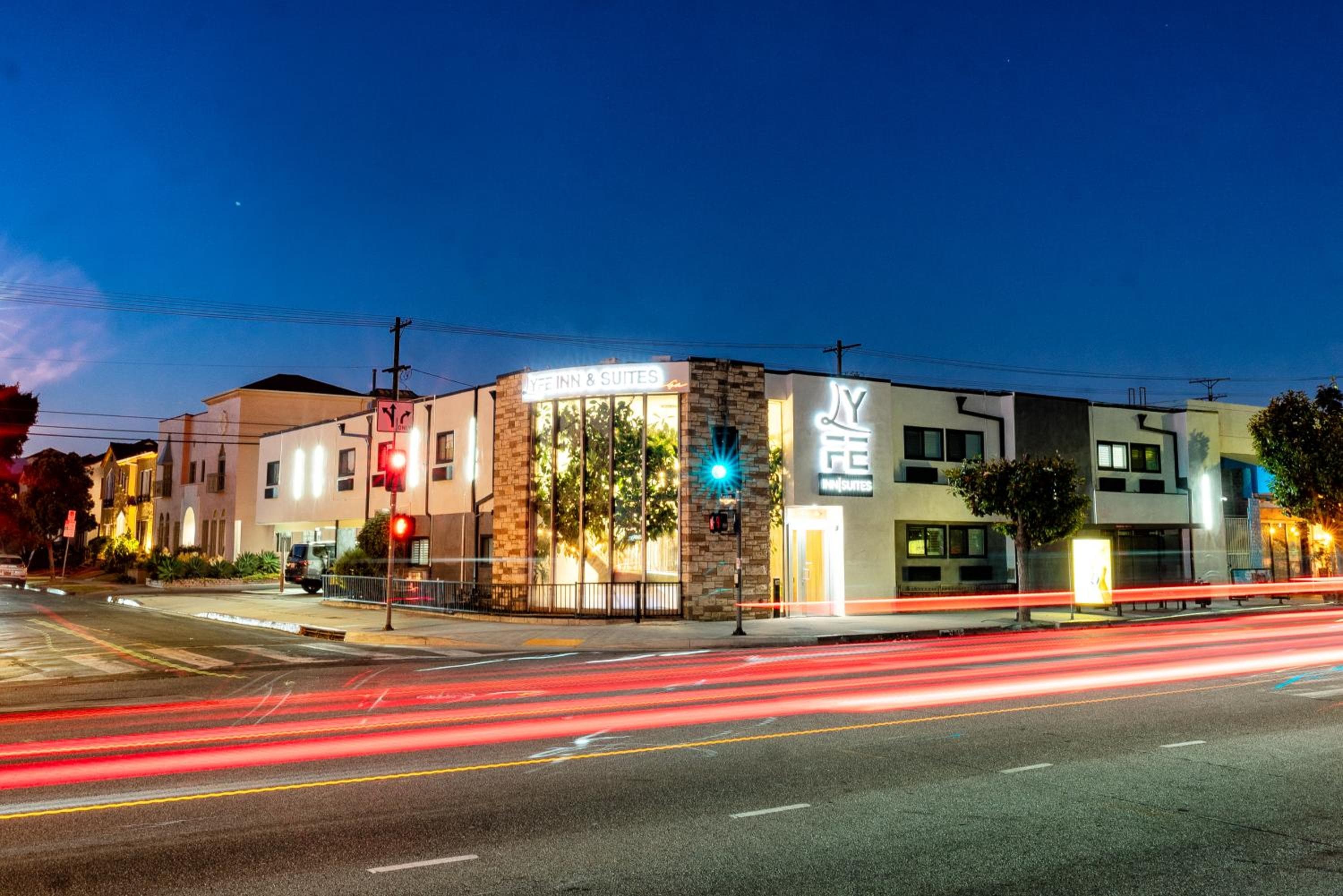 LYFE INN & SUITES by AGA - Beverly Hills — 2