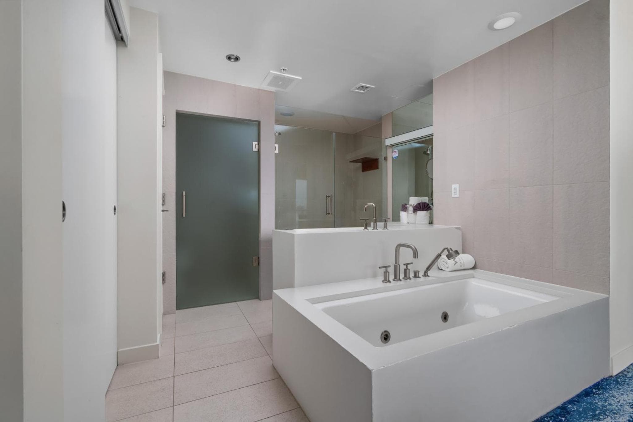 Fall Sale! Luxury 2BR Fort Lauderdale W Residence with Double Living Room, Ocean & Intercoastal Views — 16