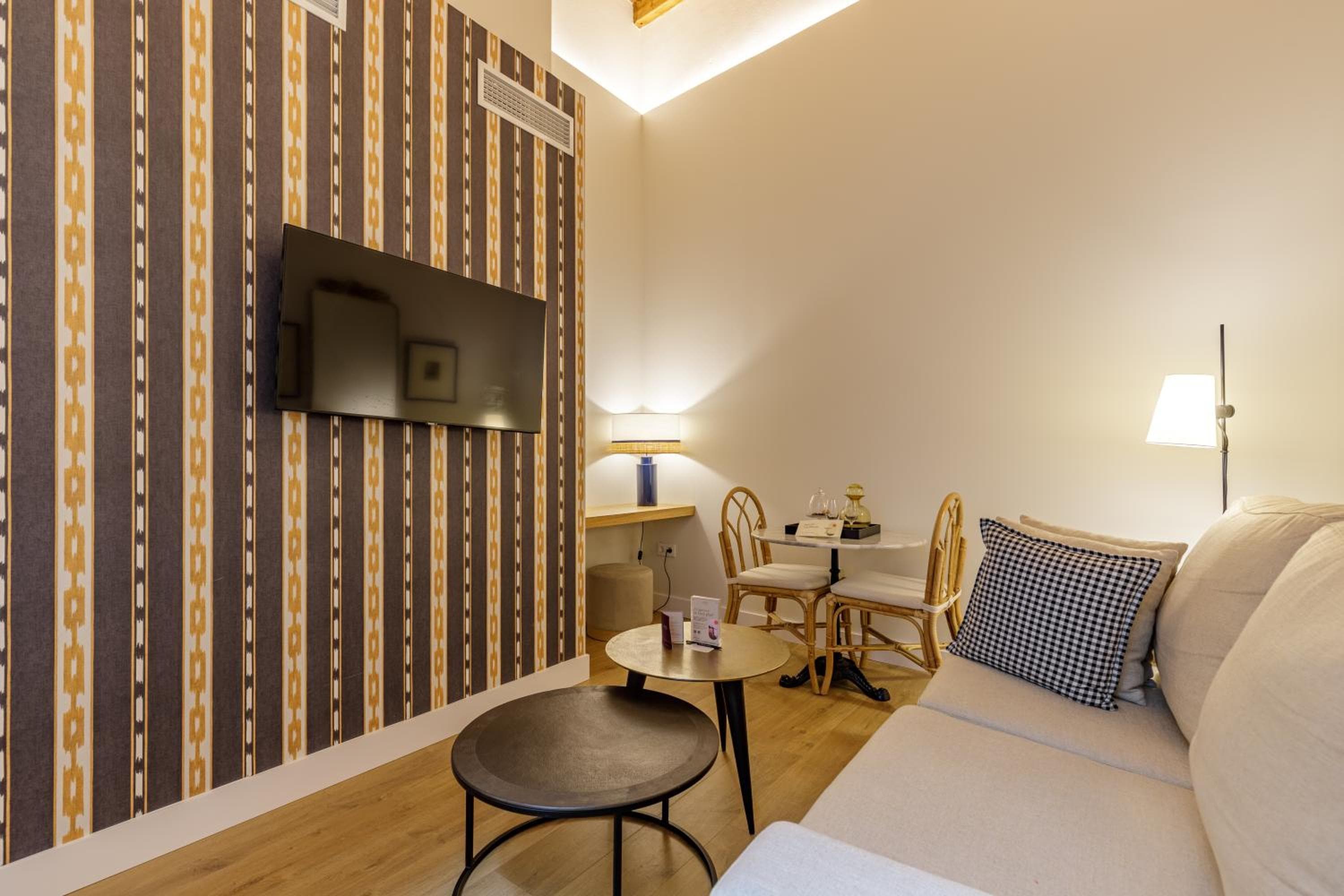 Palacio Vegafuente by Caleta Homes — 4