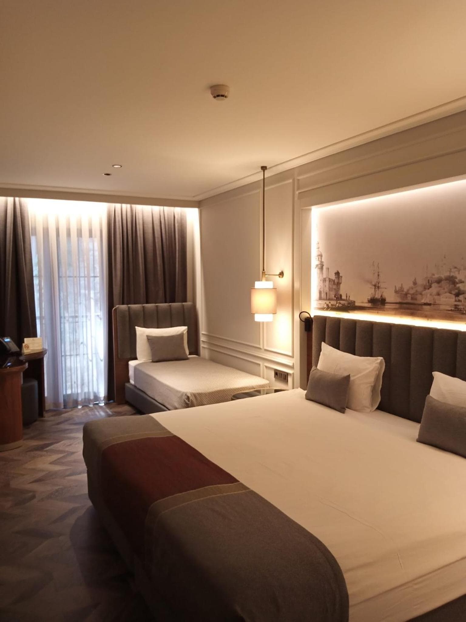 Livro Hotel — 28