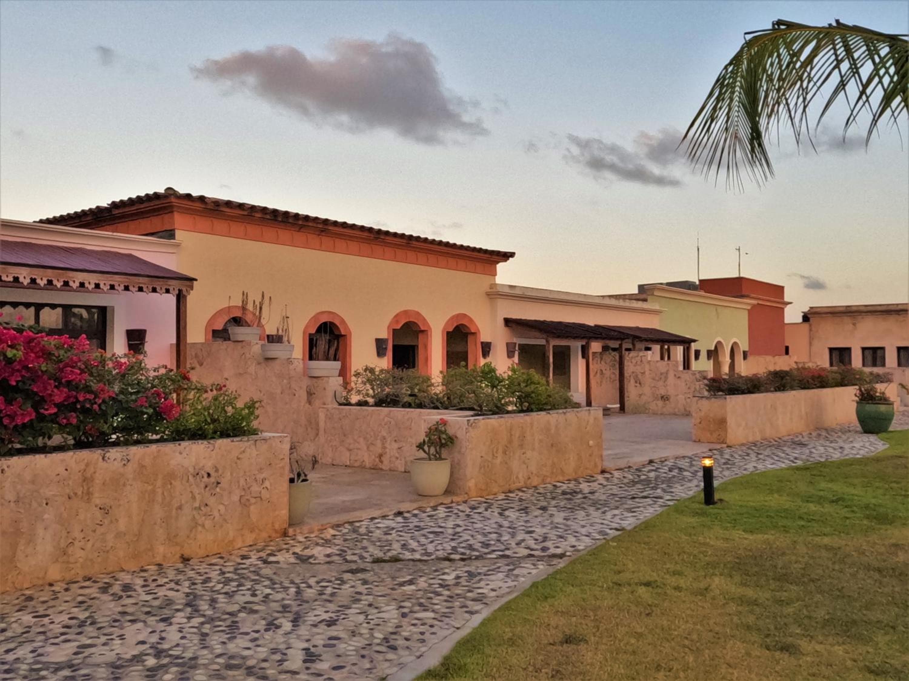 Eigentum Fishing Lodge — 1