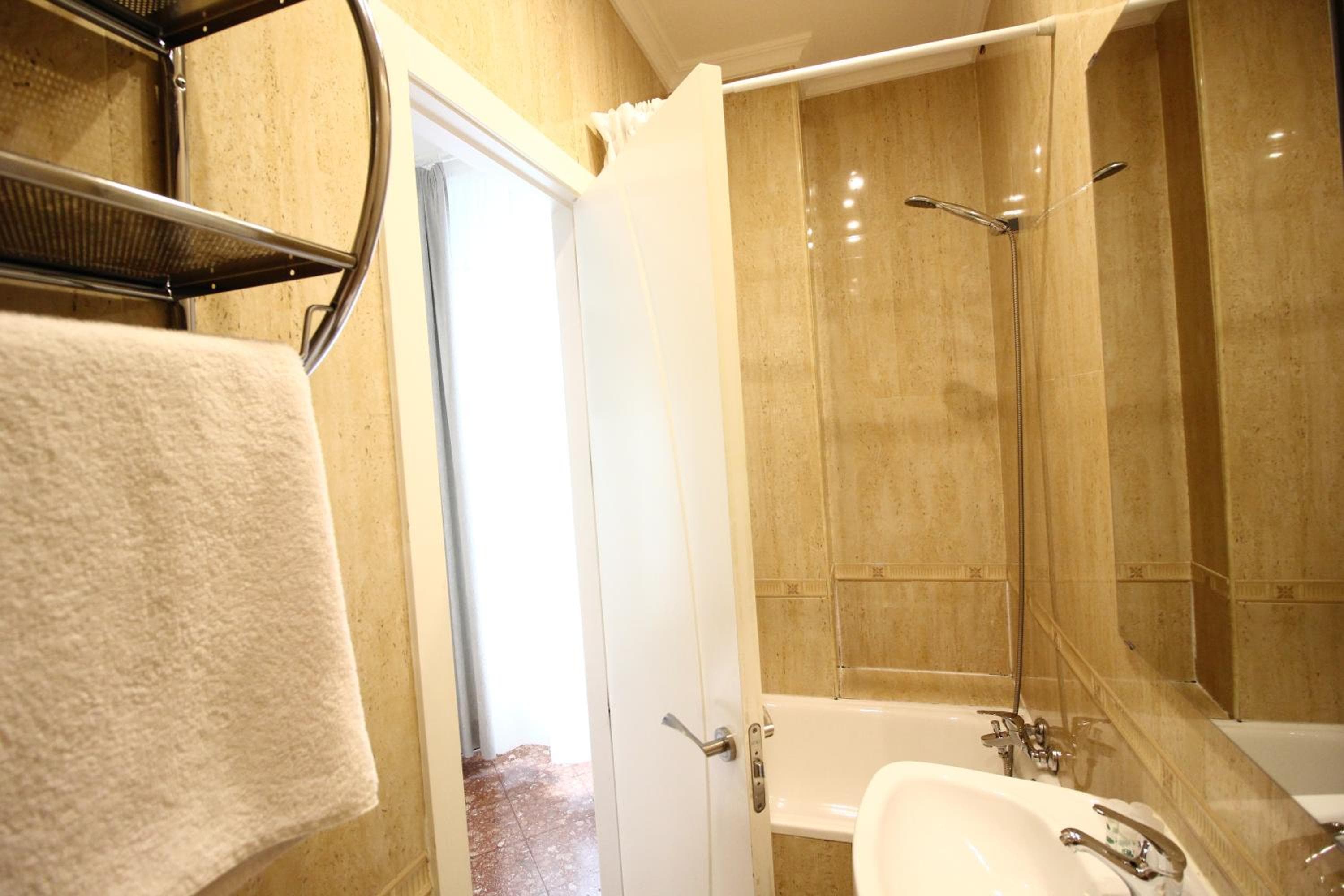 Las Atarazanas - Design Hostal — 26