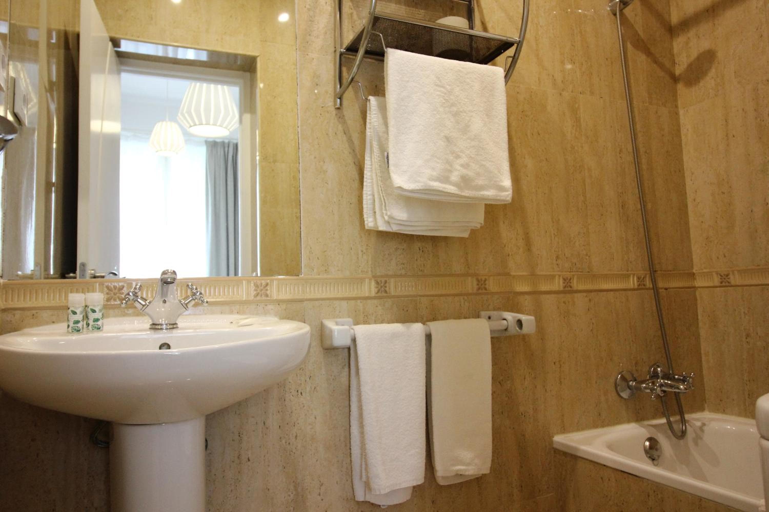 Las Atarazanas - Design Hostal — 8