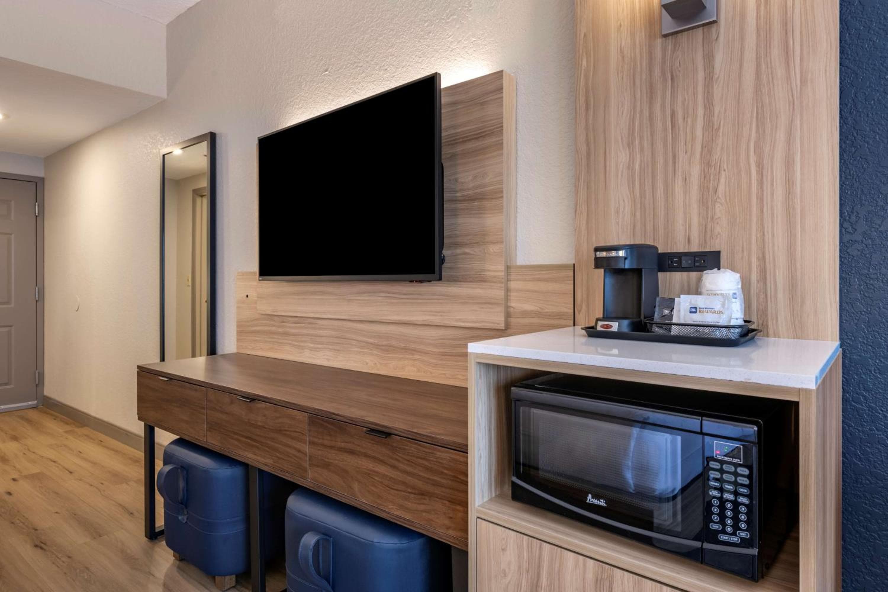 Best Western Plus Orlando East - Zona UCF — 16