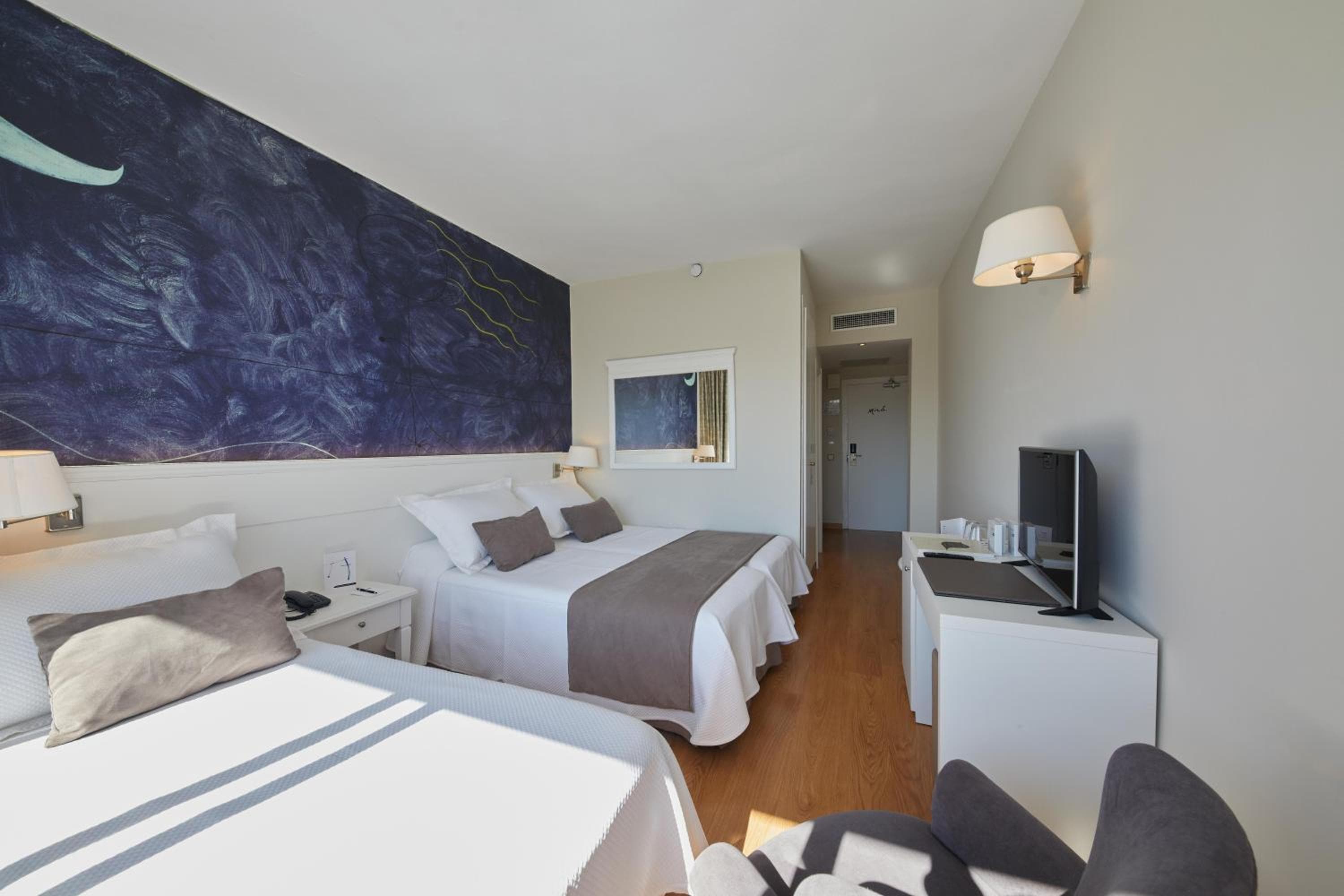 Hotel Joan Miró Museum — 10