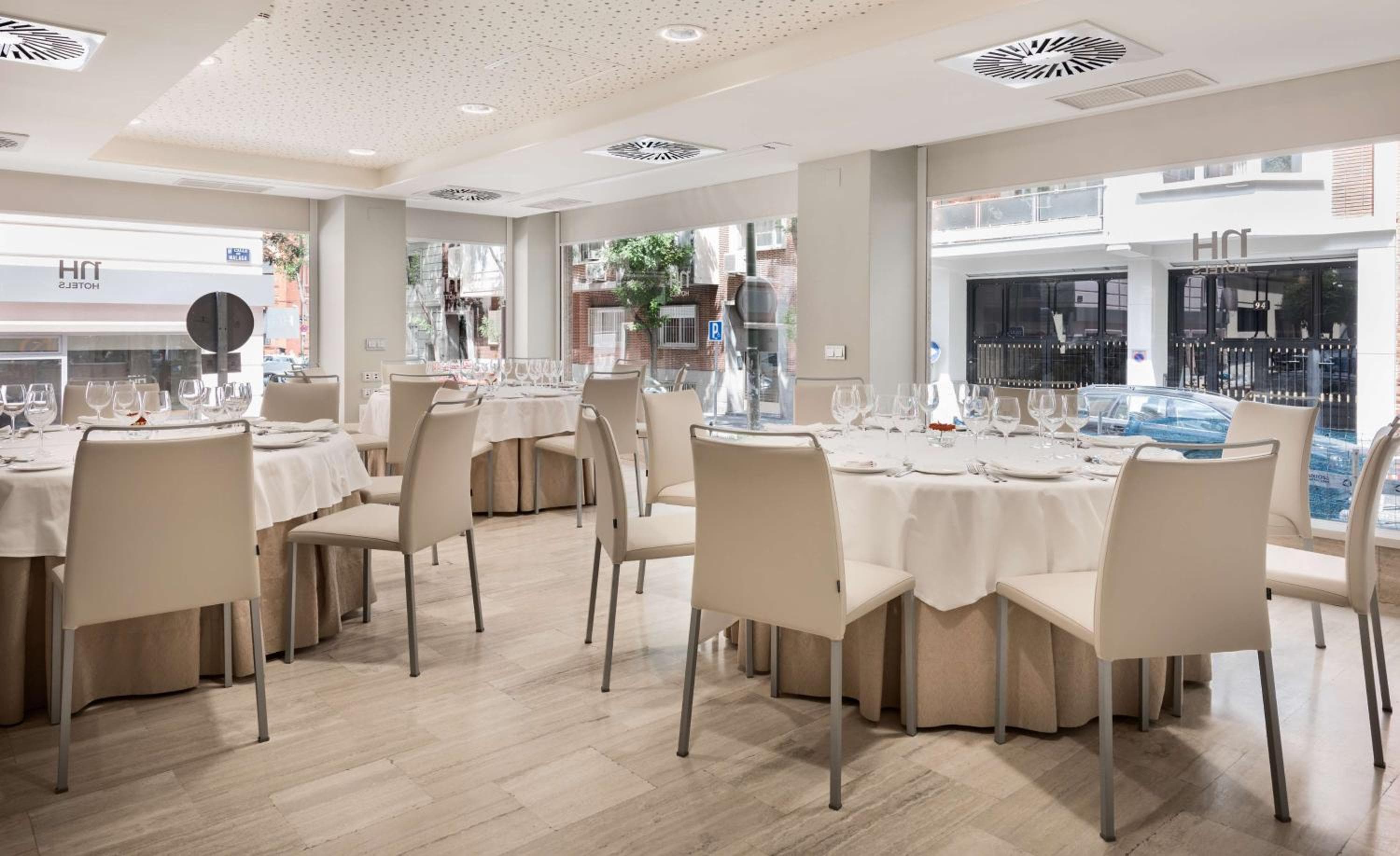 NH Madrid Zurbano — 16