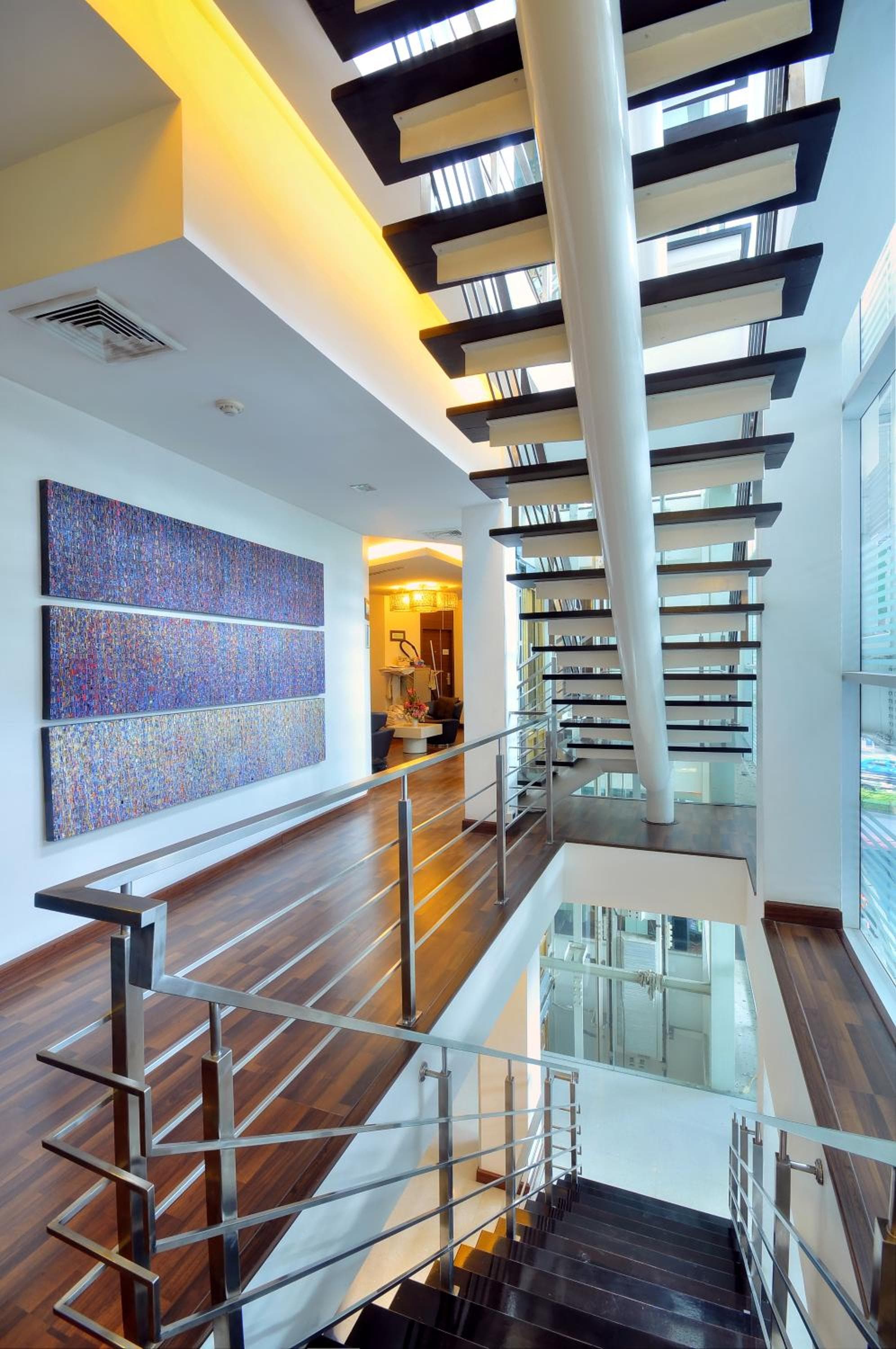 Sukhumvit Suites Hotel — 11