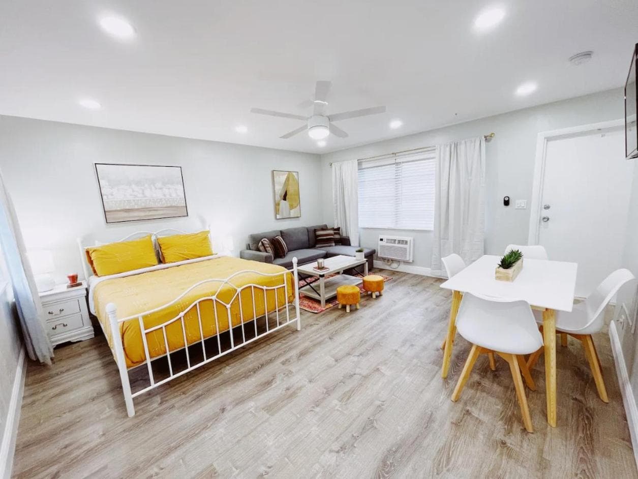 Bayview Regency Apartments By Lowkl — 8