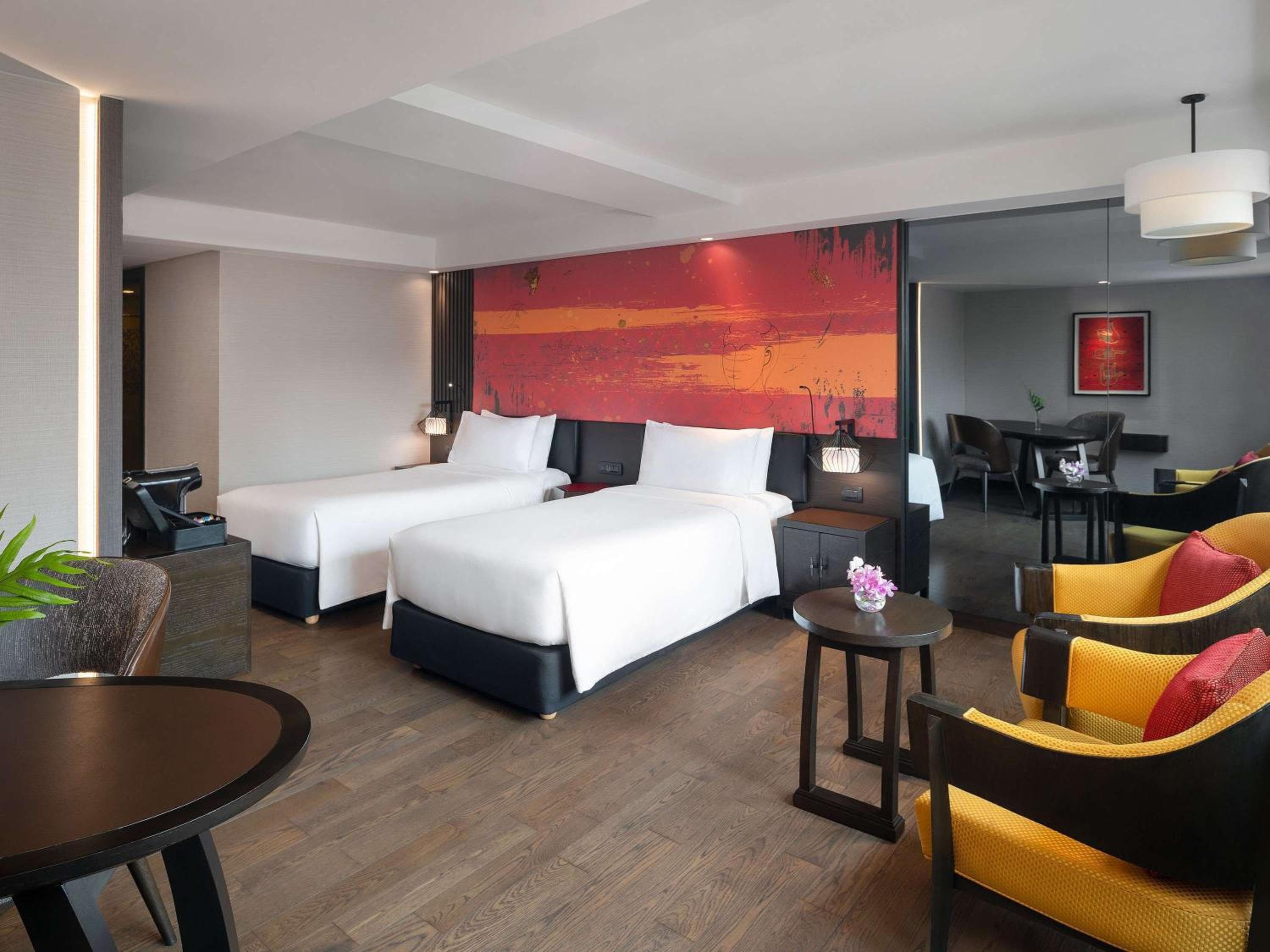 Mercure Bangkok Sukhumvit 11 — 15