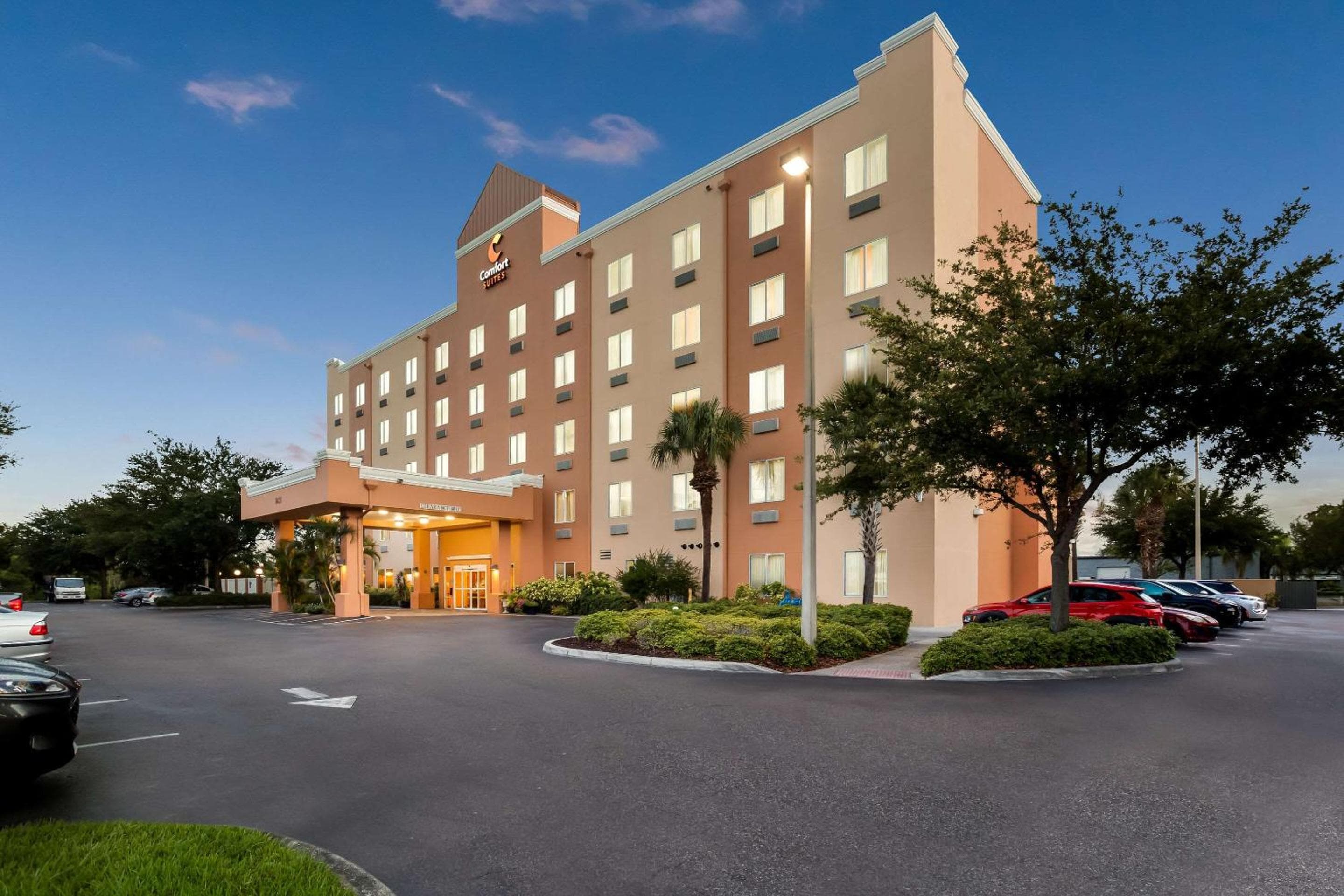 Comfort Suites Tampa Aeroporto Nord — 3
