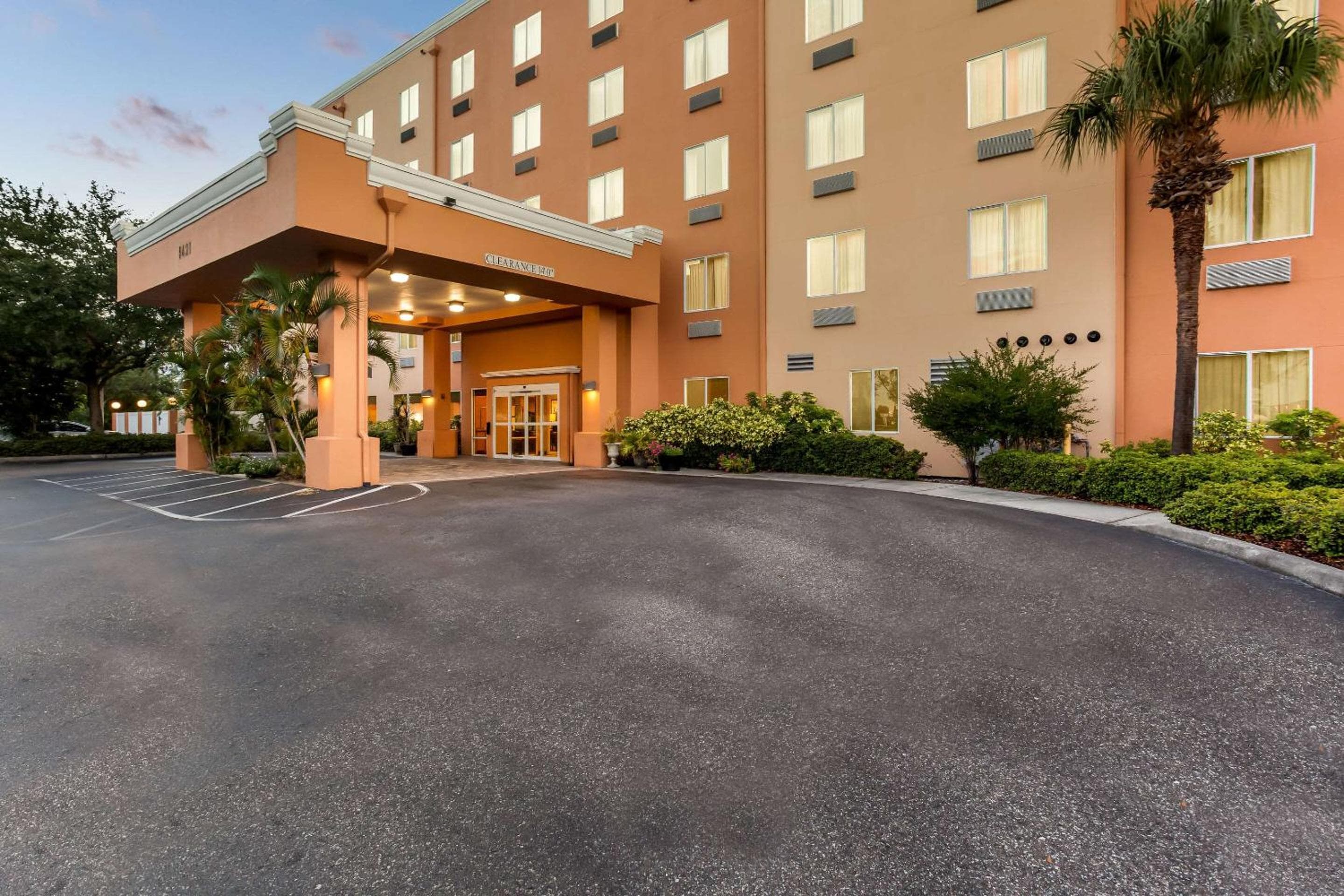 Comfort Suites Tampa Aeroporto Nord — 5