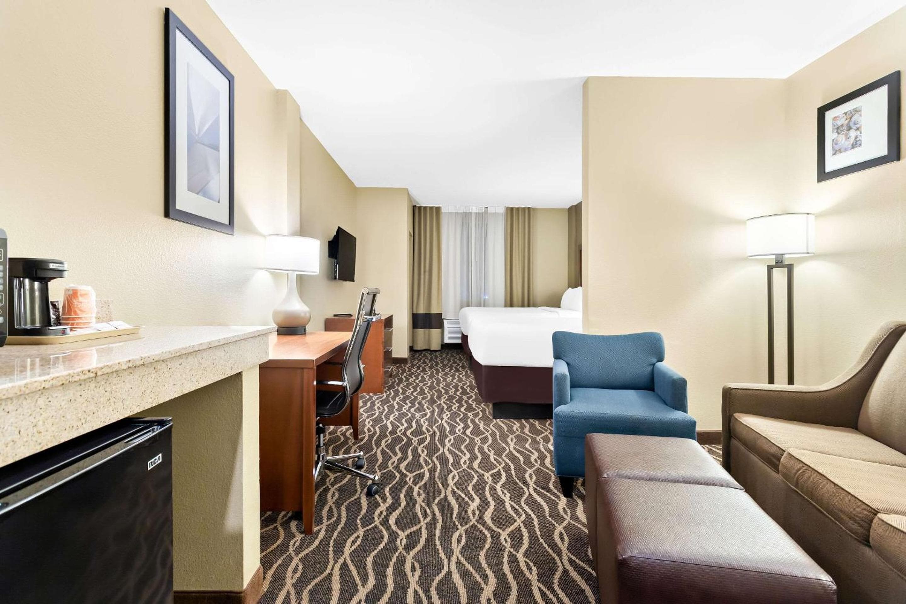 Comfort Suites Tampa Aeroporto Nord — 18