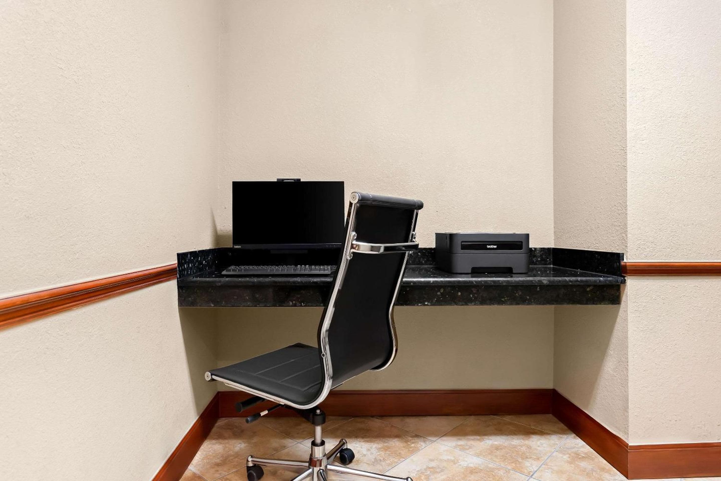 Comfort Suites Tampa Aeroporto Nord — 26