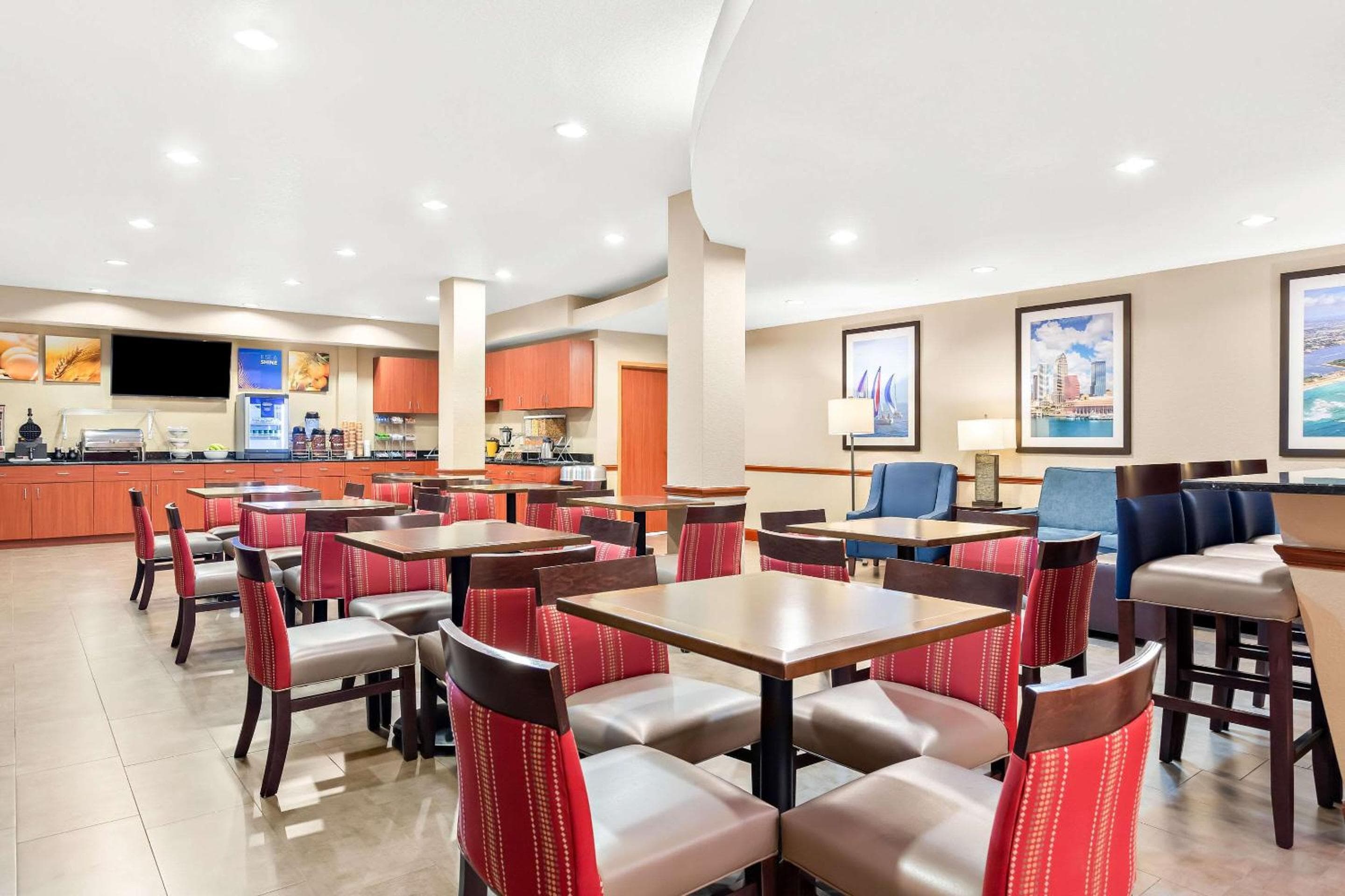 Comfort Suites Tampa Aeroporto Nord — 28
