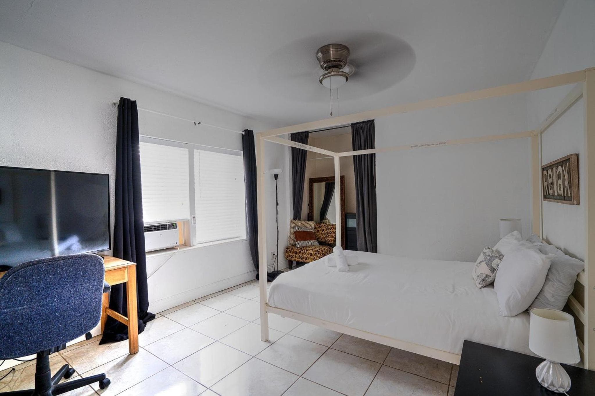 Kleines Paris am Ozean Selbst-Check-in — 26