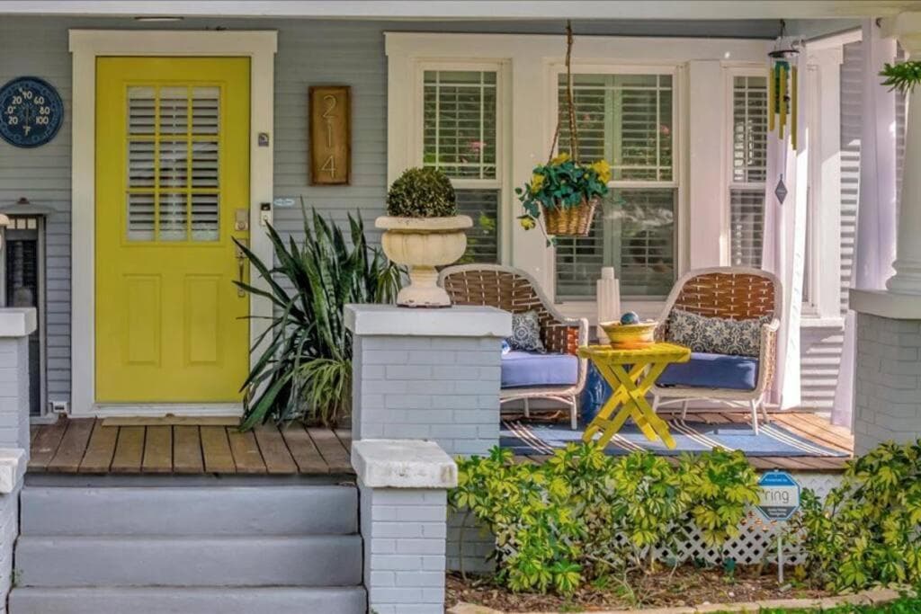 Rivercrest Bungalow Retreat — 10