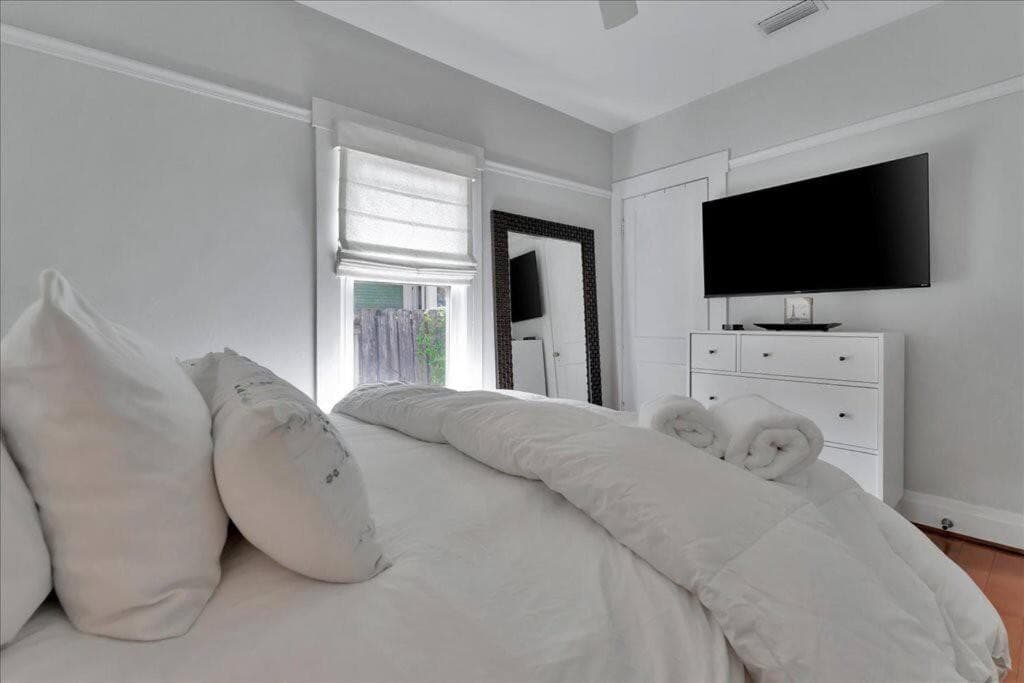 Rivercrest Bungalow Retreat — 18