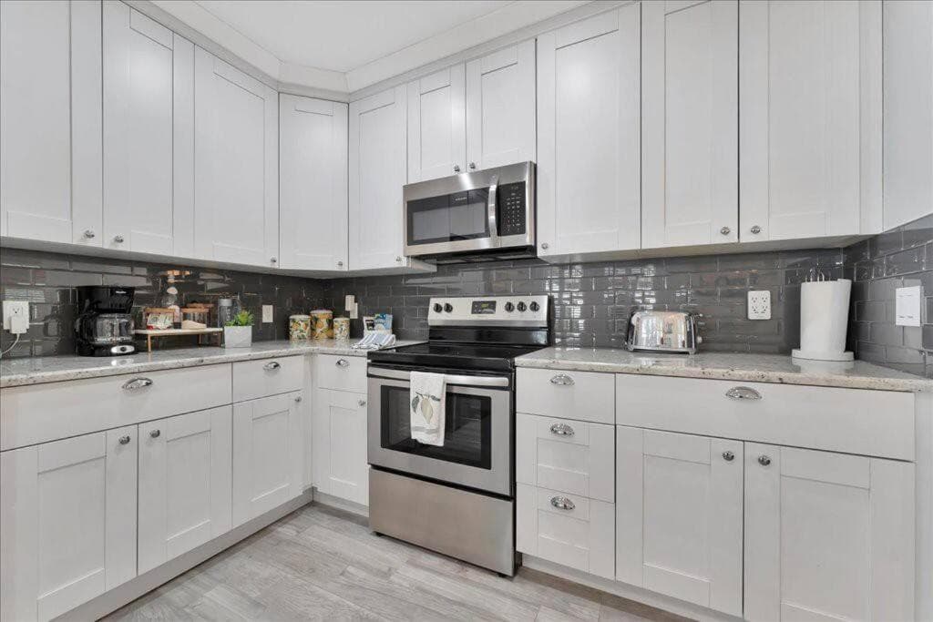 Rivercrest Bungalow Retreat — 22