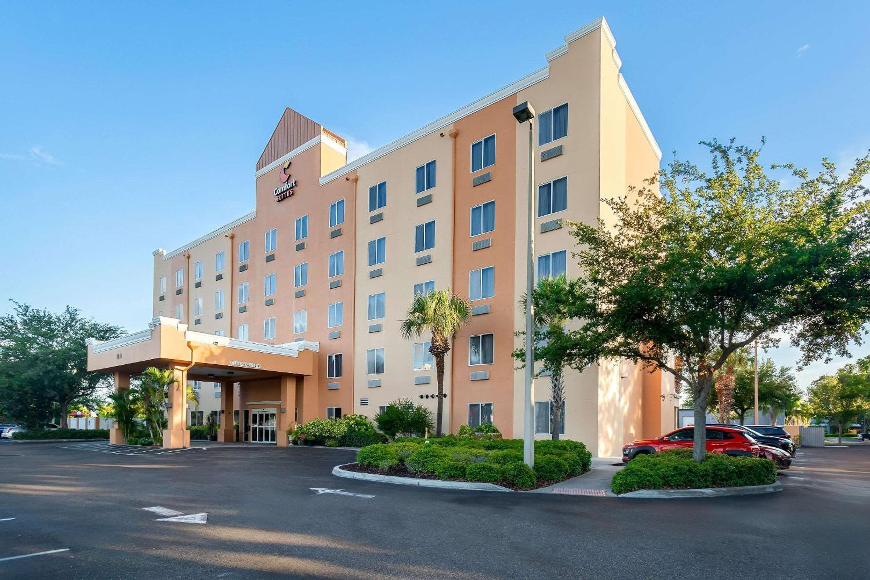 Comfort Suites Tampa Aeroporto Nord — 1