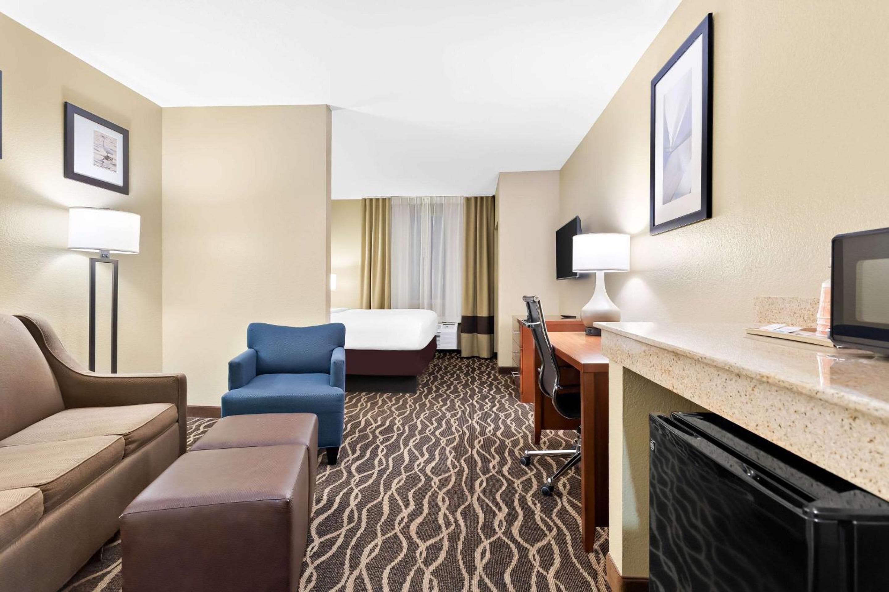 Comfort Suites Tampa Aeroporto Nord — 2