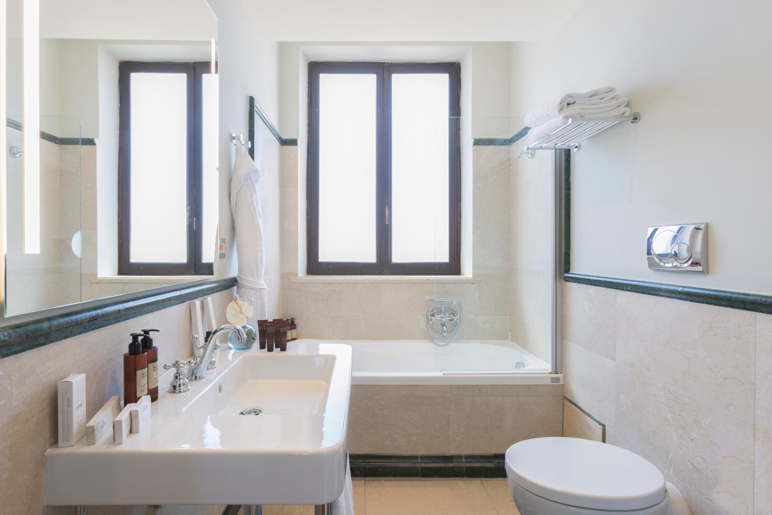 Donna Camilla Savelli - VRetreats hotel, Via Garibaldi 27, Rome, Italy — photo 46