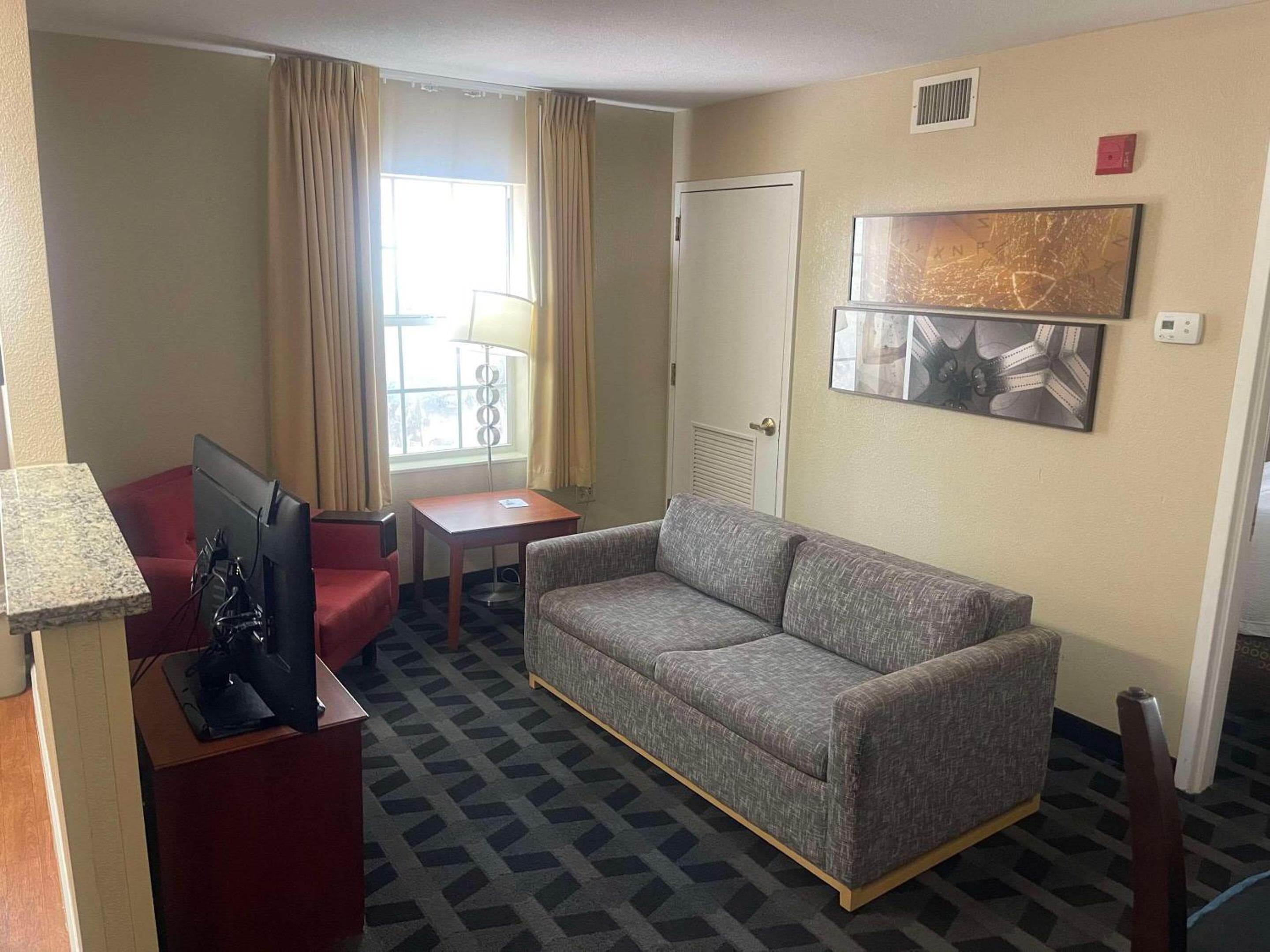 TownePlace Suites Tampa Norte I-75 Fletcher — 10