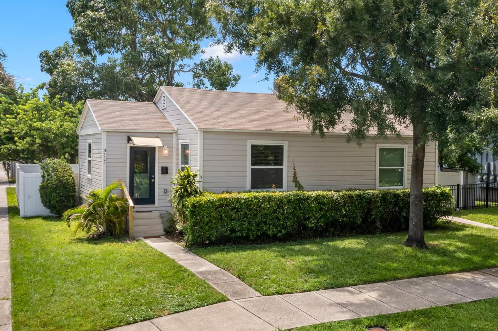 NEW! SoHo Oasis - Incredible Home In Heart of SoHo District — 1
