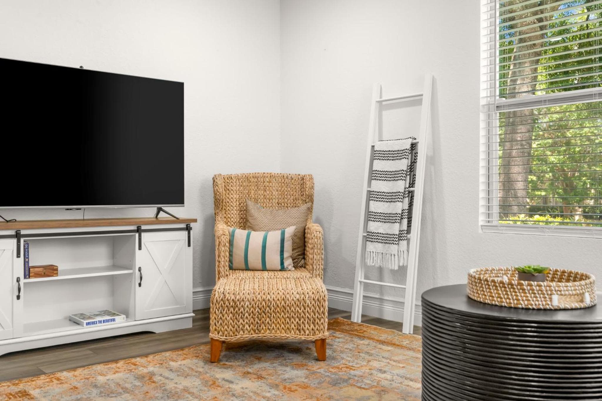 NEW! SoHo Oasis - Incredible Home In Heart of SoHo District — 6
