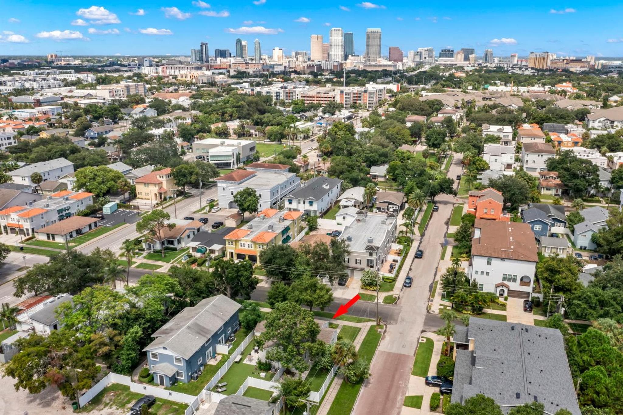 NEW! SoHo Oasis - Incredible Home In Heart of SoHo District — 24