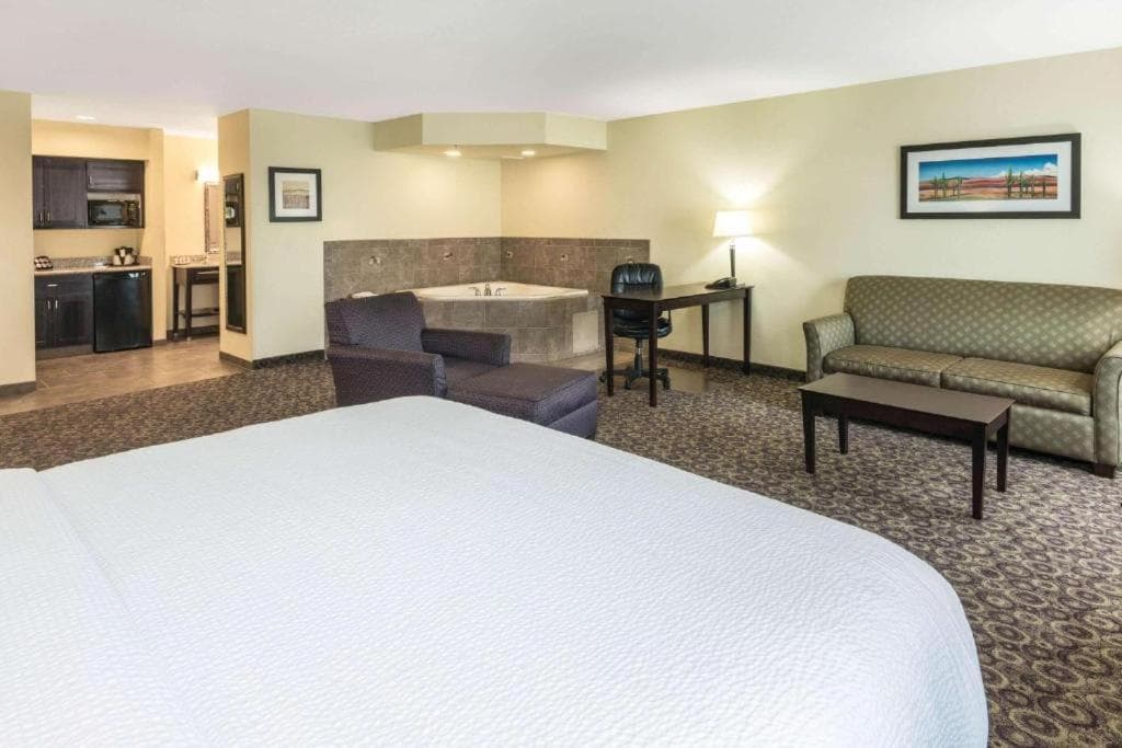 La Quinta by Wyndham Las Vegas Airport South — 6
