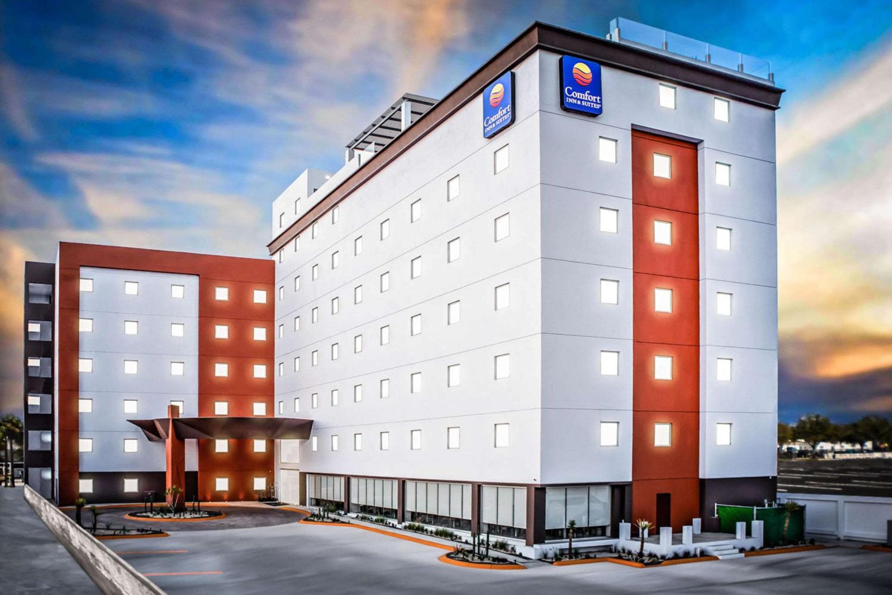 Comfort Inn & Suites Los Cabos — 1
