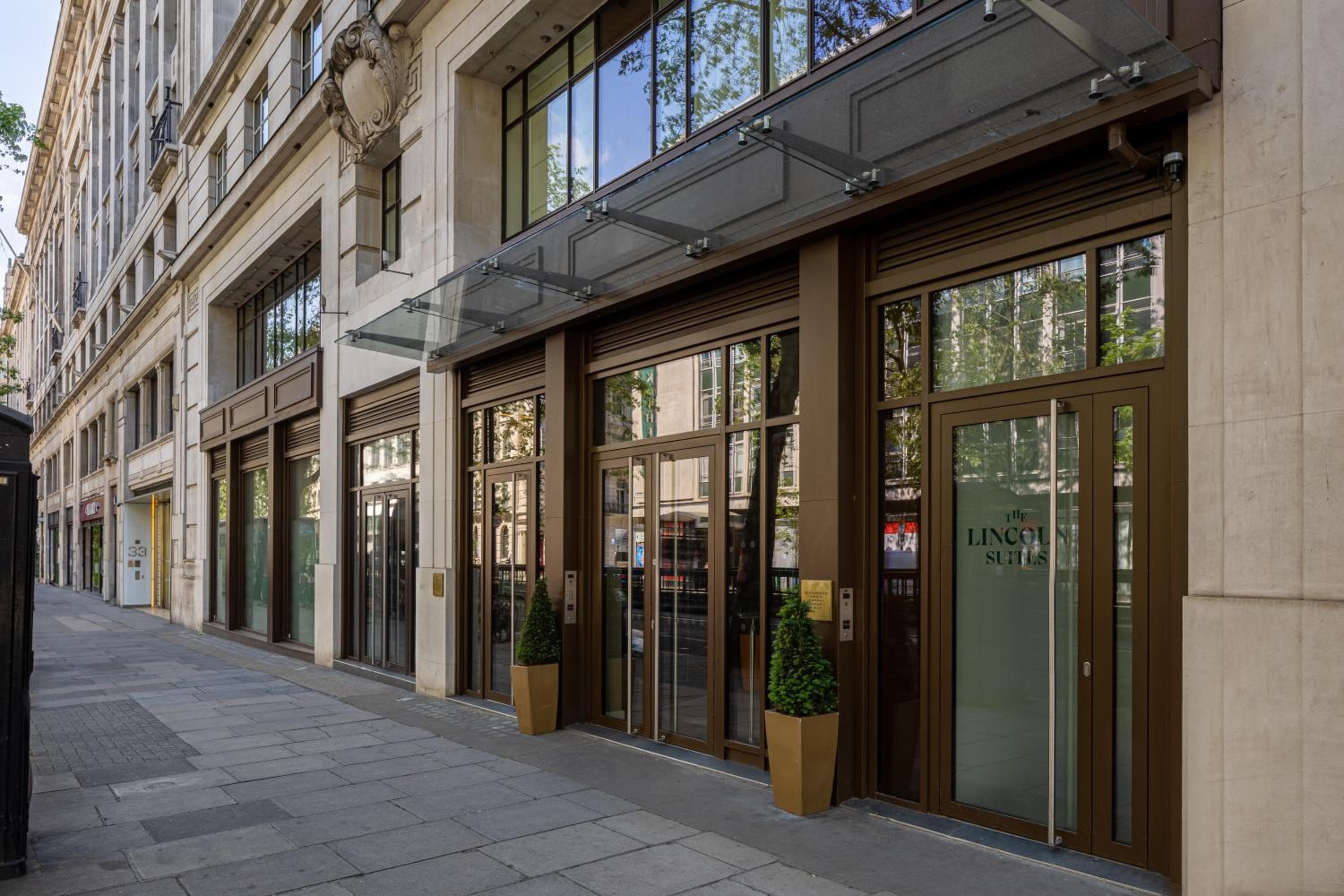 Hotel Lincoln — 1