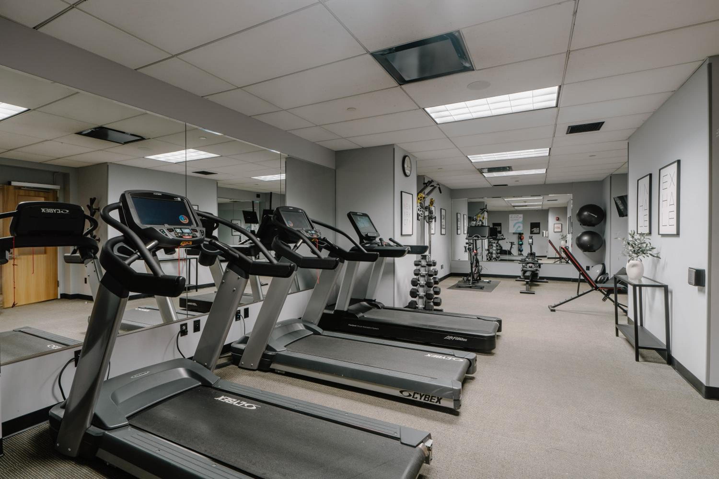 Club Quarters Hotel World Trade Center, New York — 22