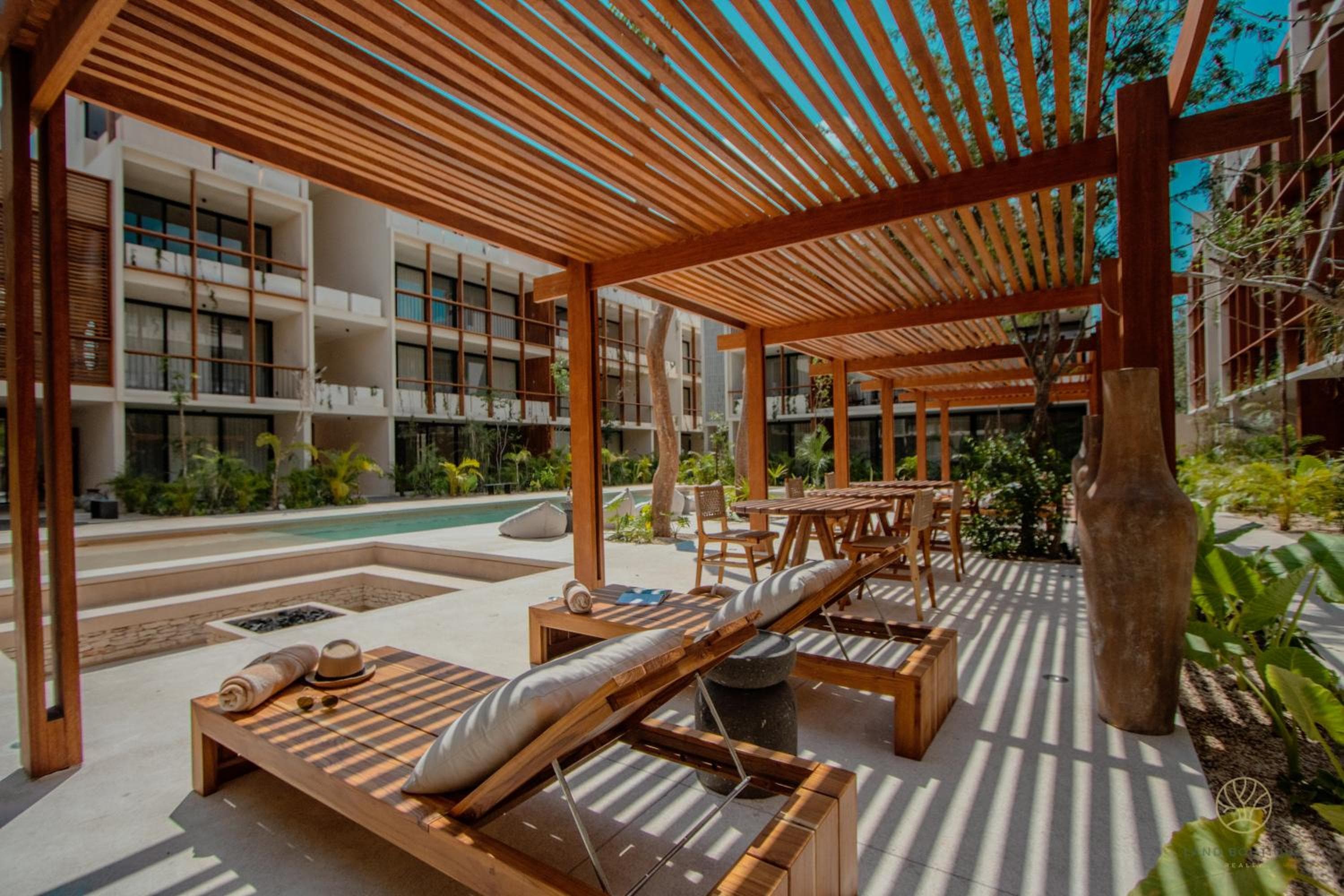 Muunek by Land Boutique - Muunek by Land Boutique — 8