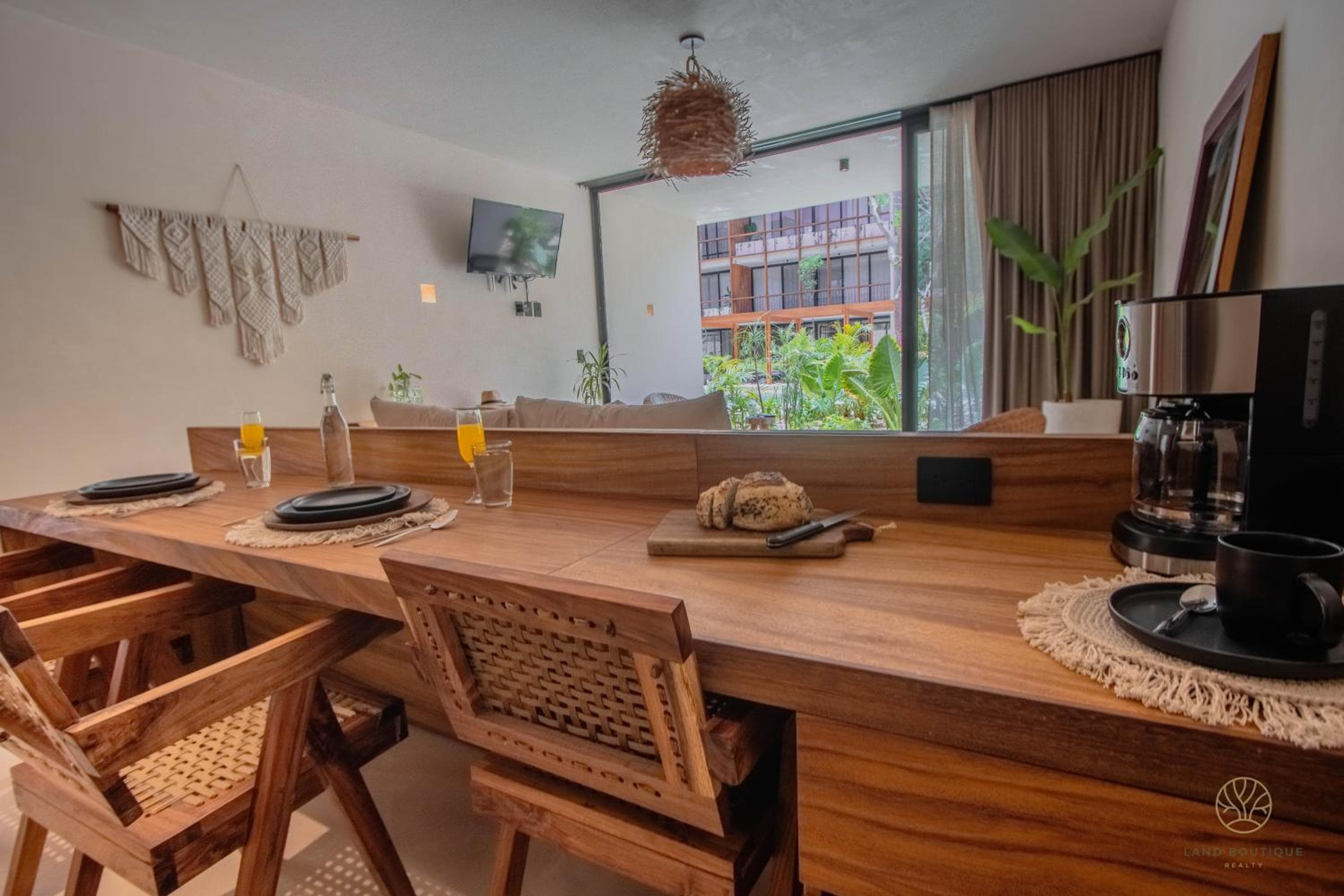 Muunek by Land Boutique - Muunek by Land Boutique — 24