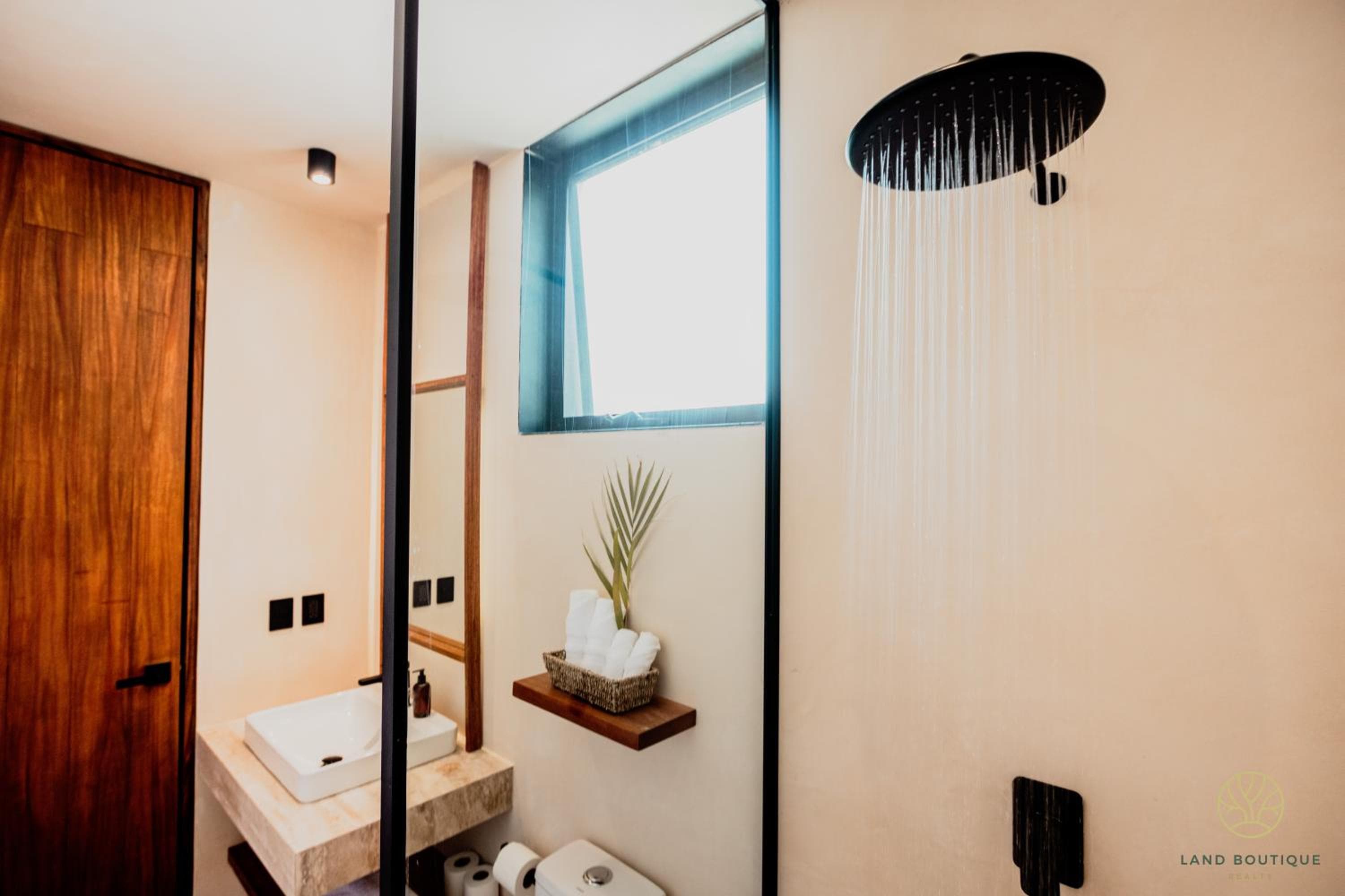 Muunek by Land Boutique — 6