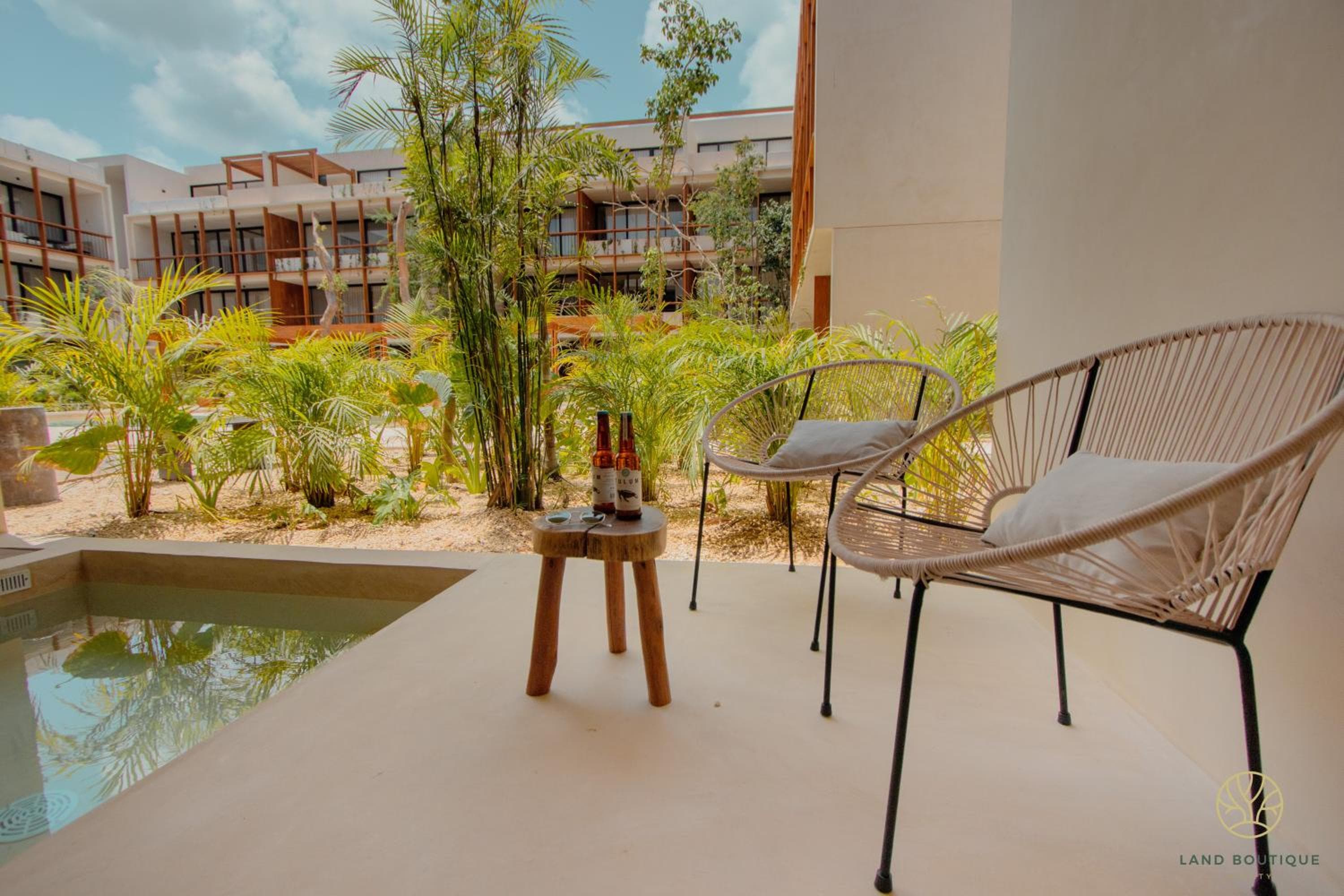 Muunek by Land Boutique — 25