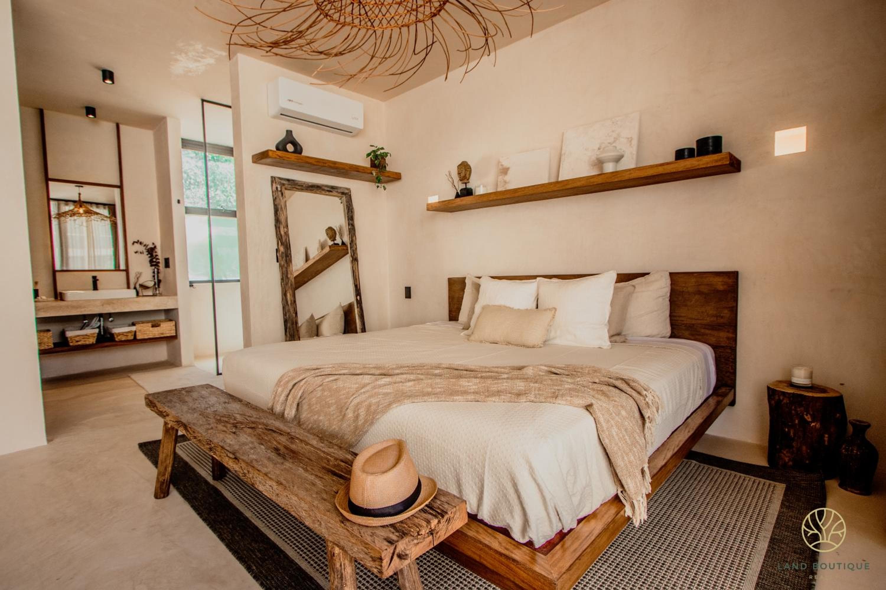Muunek by Land Boutique — 20