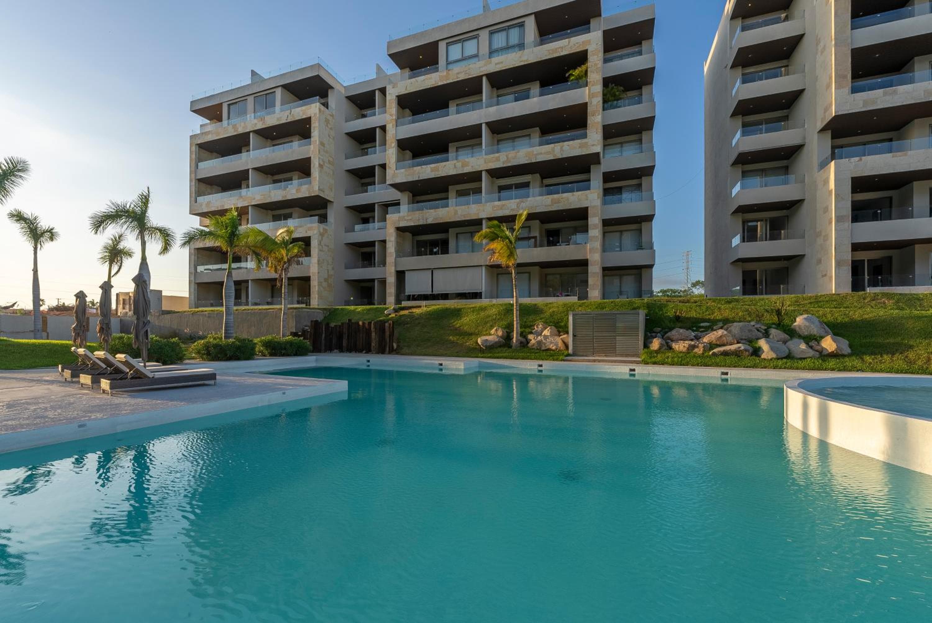 Luxury Beachfront Apartment in Cabo — 7
