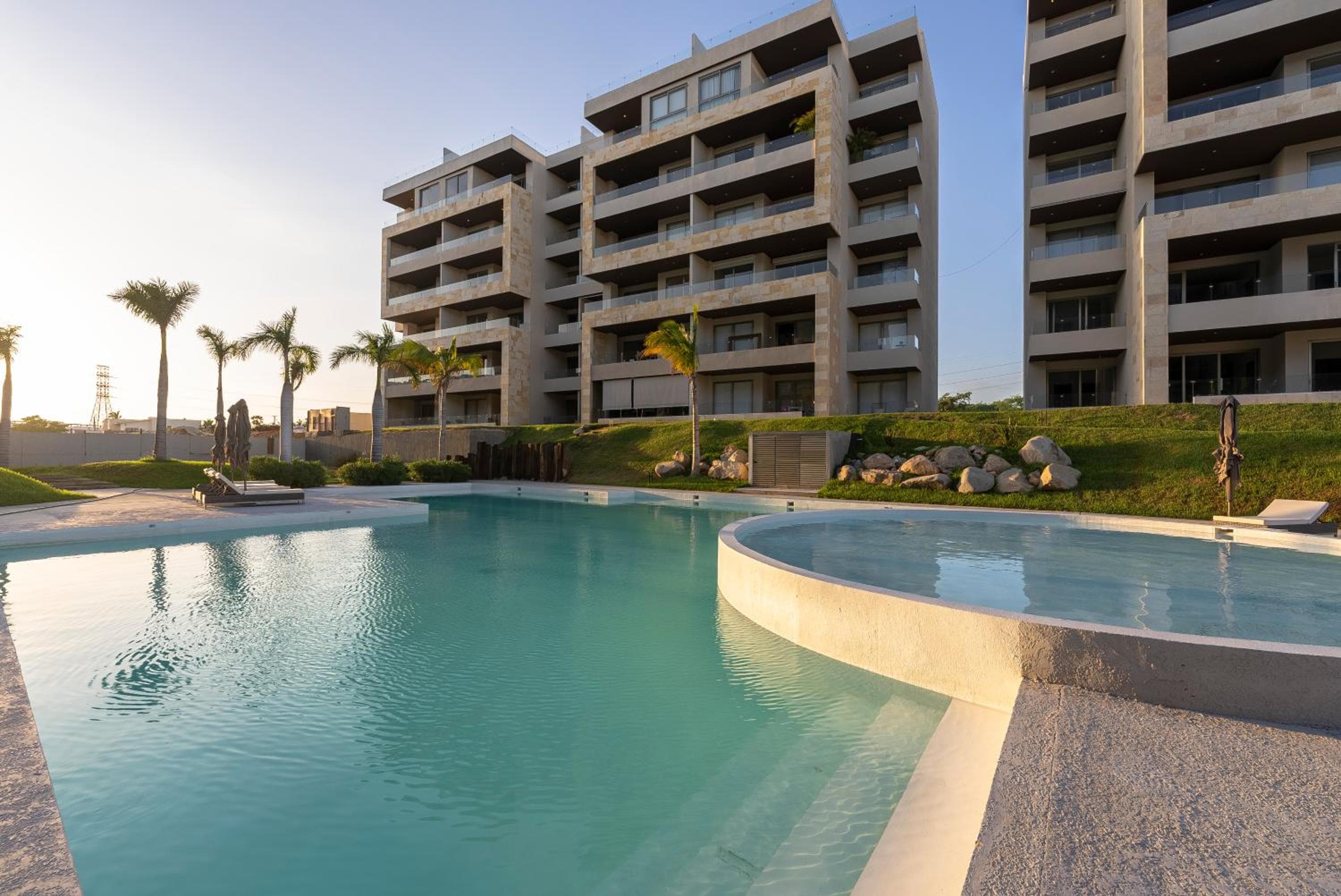 Luxury Beachfront Apartment in Cabo — 10