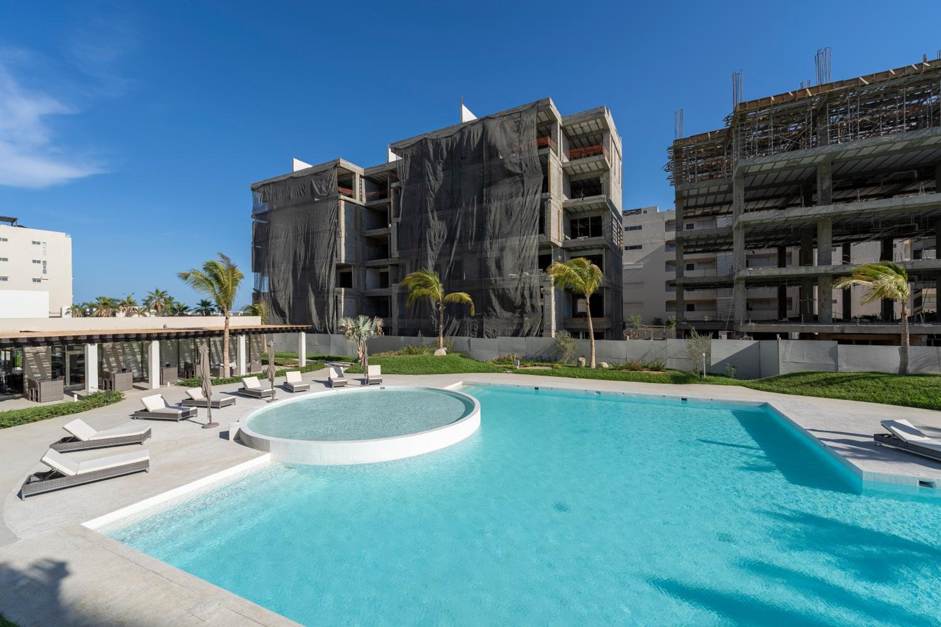 Luxury Beachfront Apartment in Cabo — 30